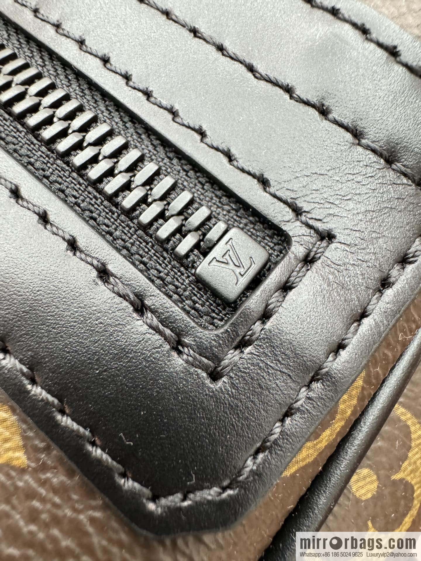LV M46972 New LV TRAIL messenger bag for the season