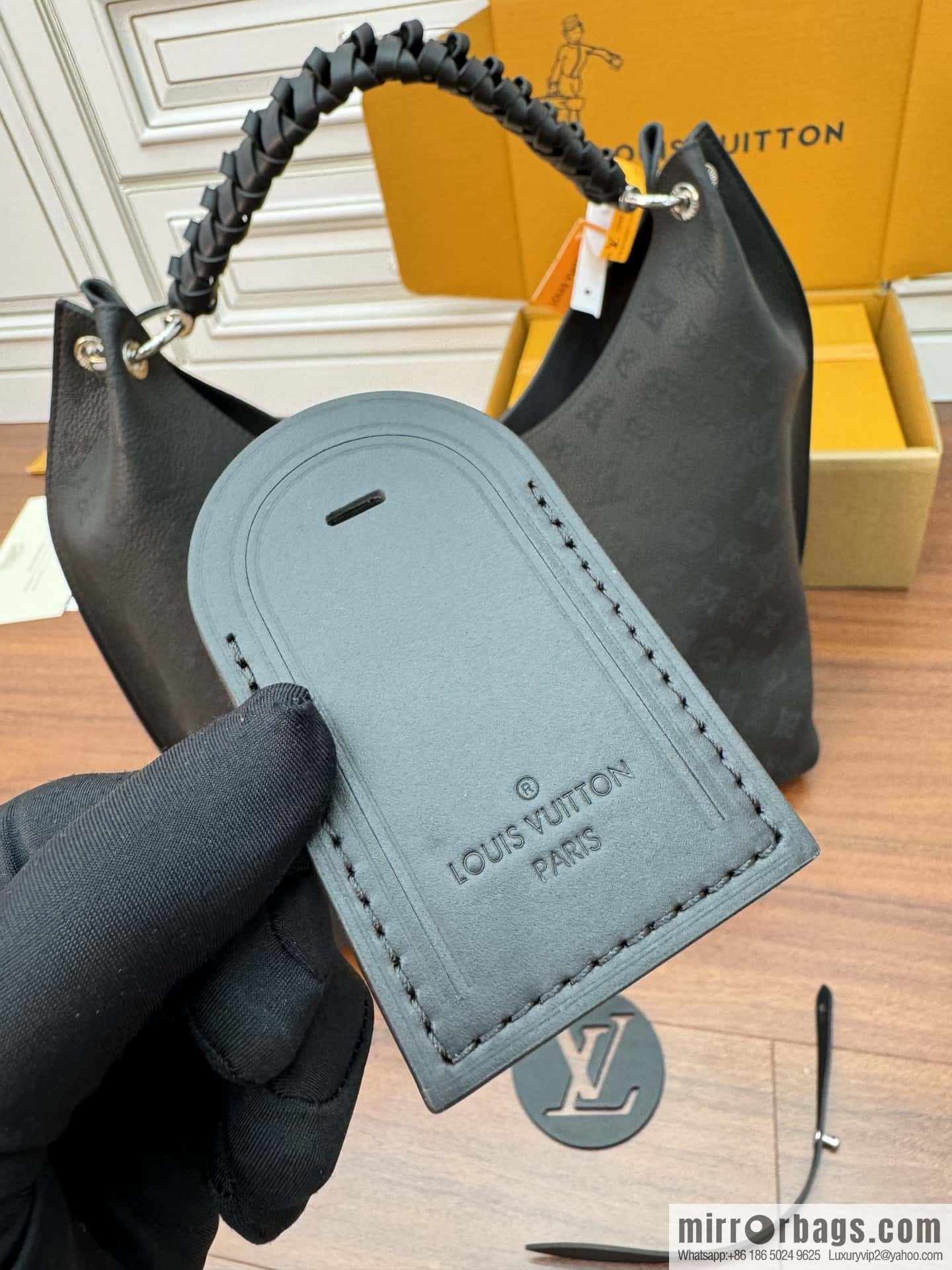 LV M52950 Carmel