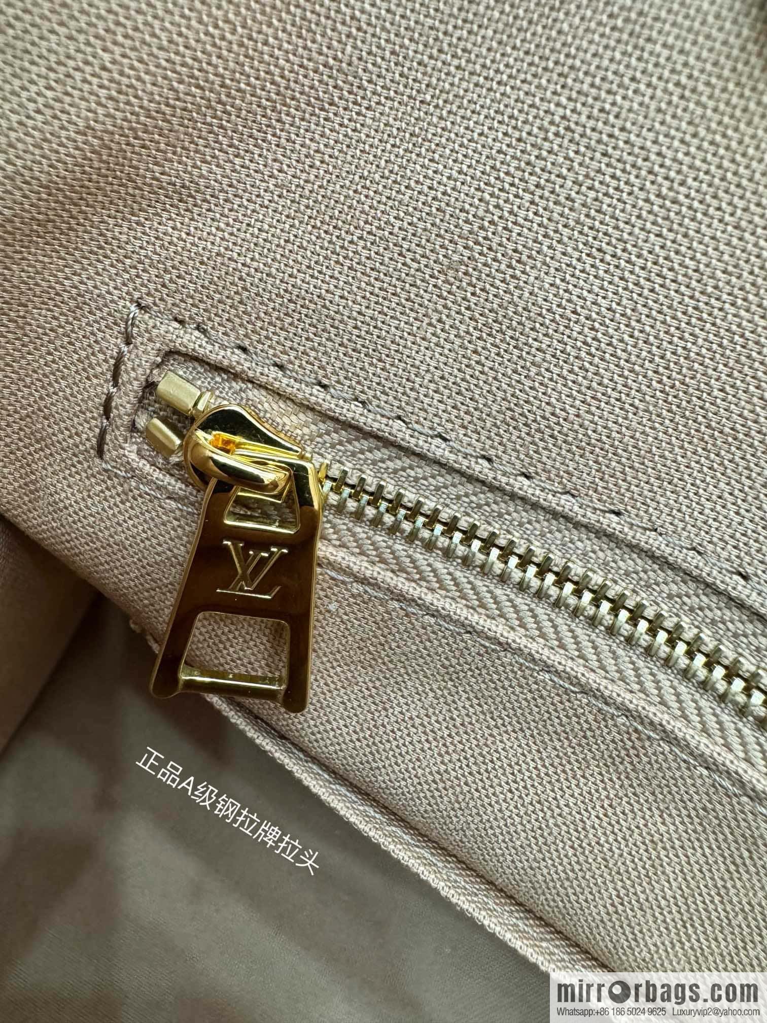 LV M46912 ONTHEGO medium handbag