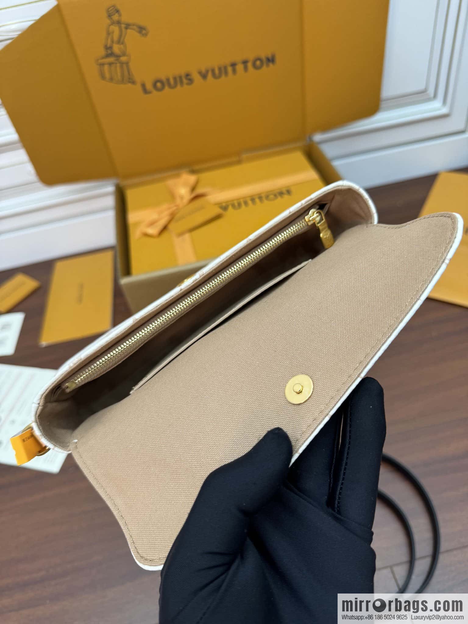 LV M83091 WALLET ON CHAIN IVY BAG