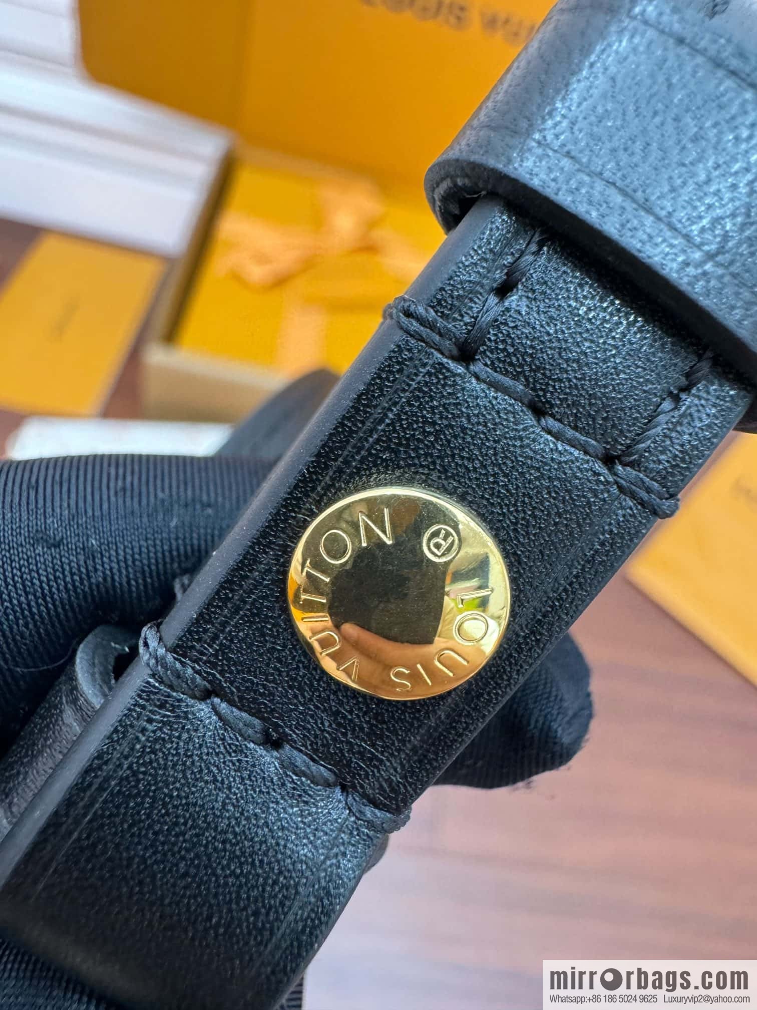 LV M83091 WALLET ON CHAIN IVY BAG