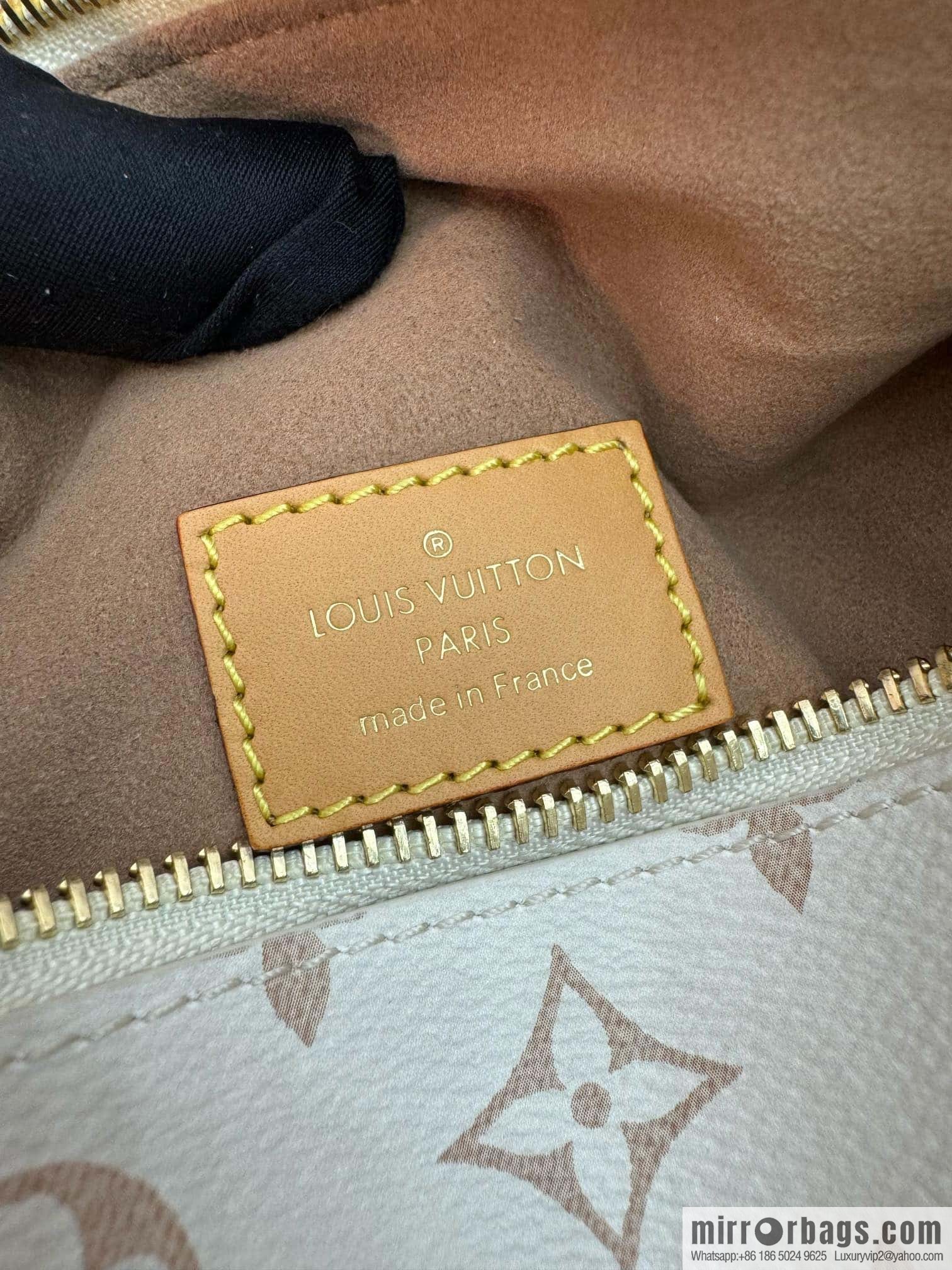 LV M46907 SIDE TRUNK M BAG
