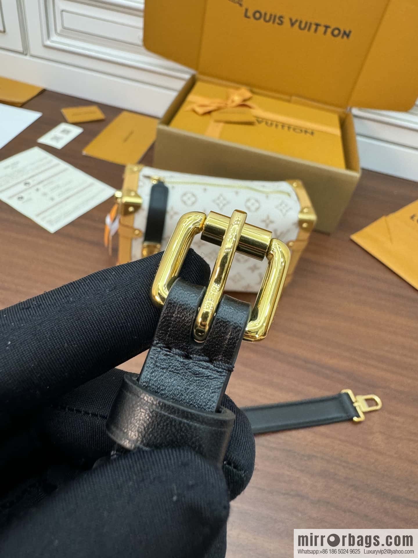 LV M46907 SIDE TRUNK M BAG