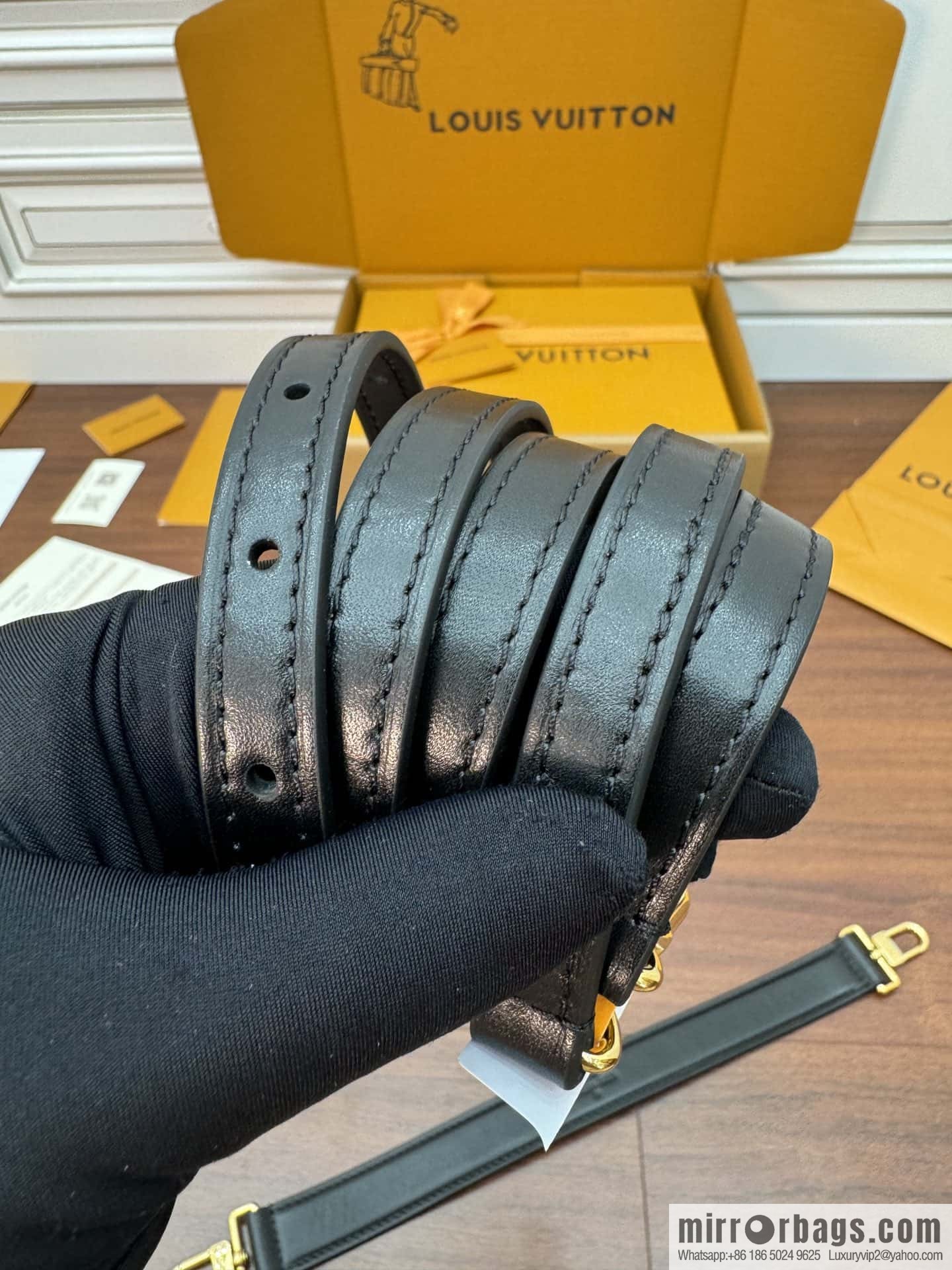 LV M46907 SIDE TRUNK M BAG