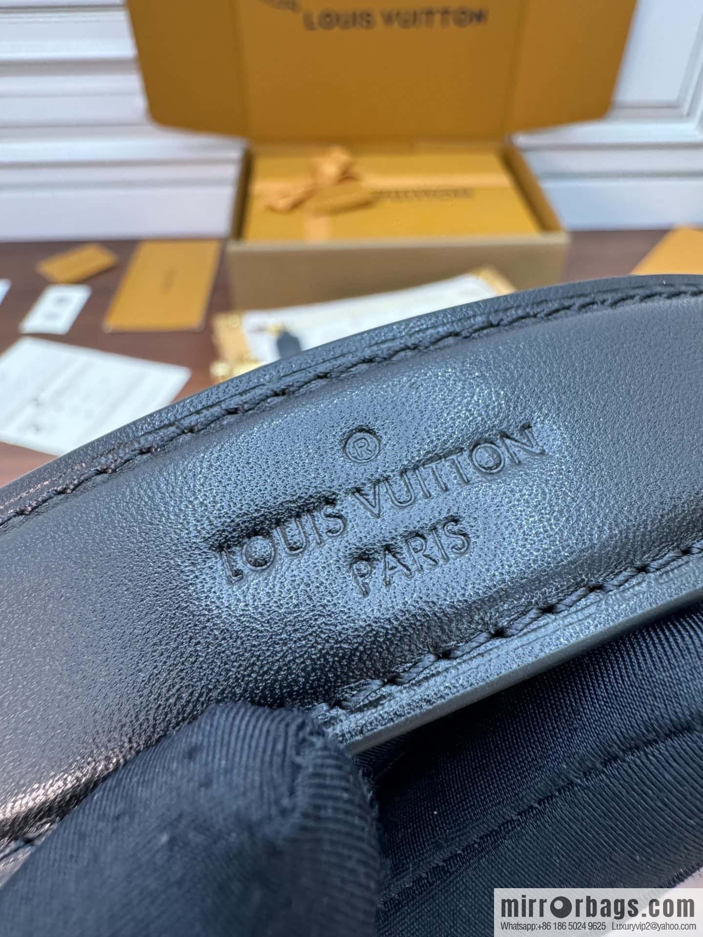 LV M46907 SIDE TRUNK M BAG