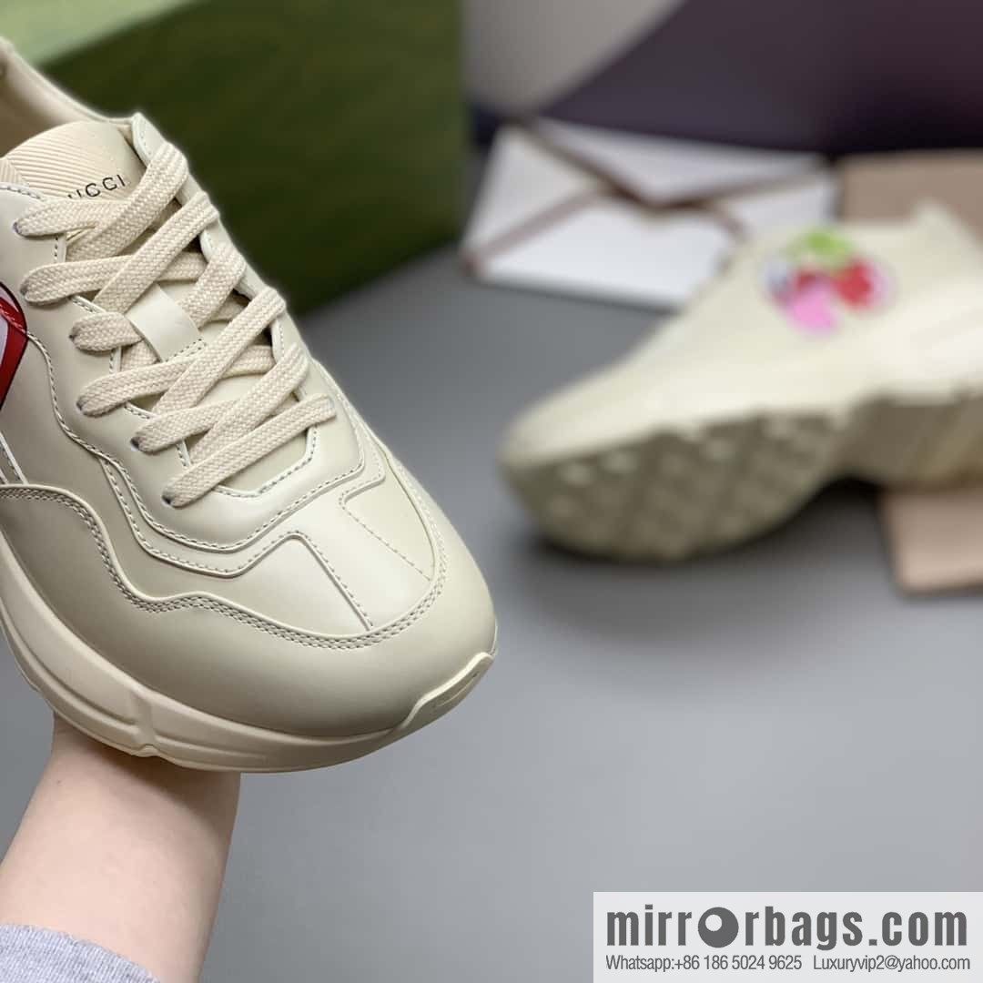 GUCCI women's retro sneakers