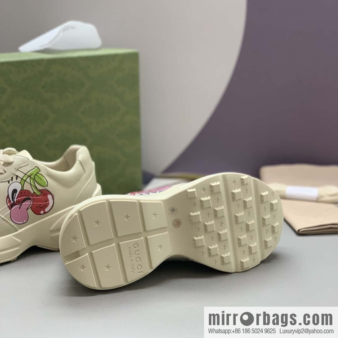 GUCCI women's retro sneakers