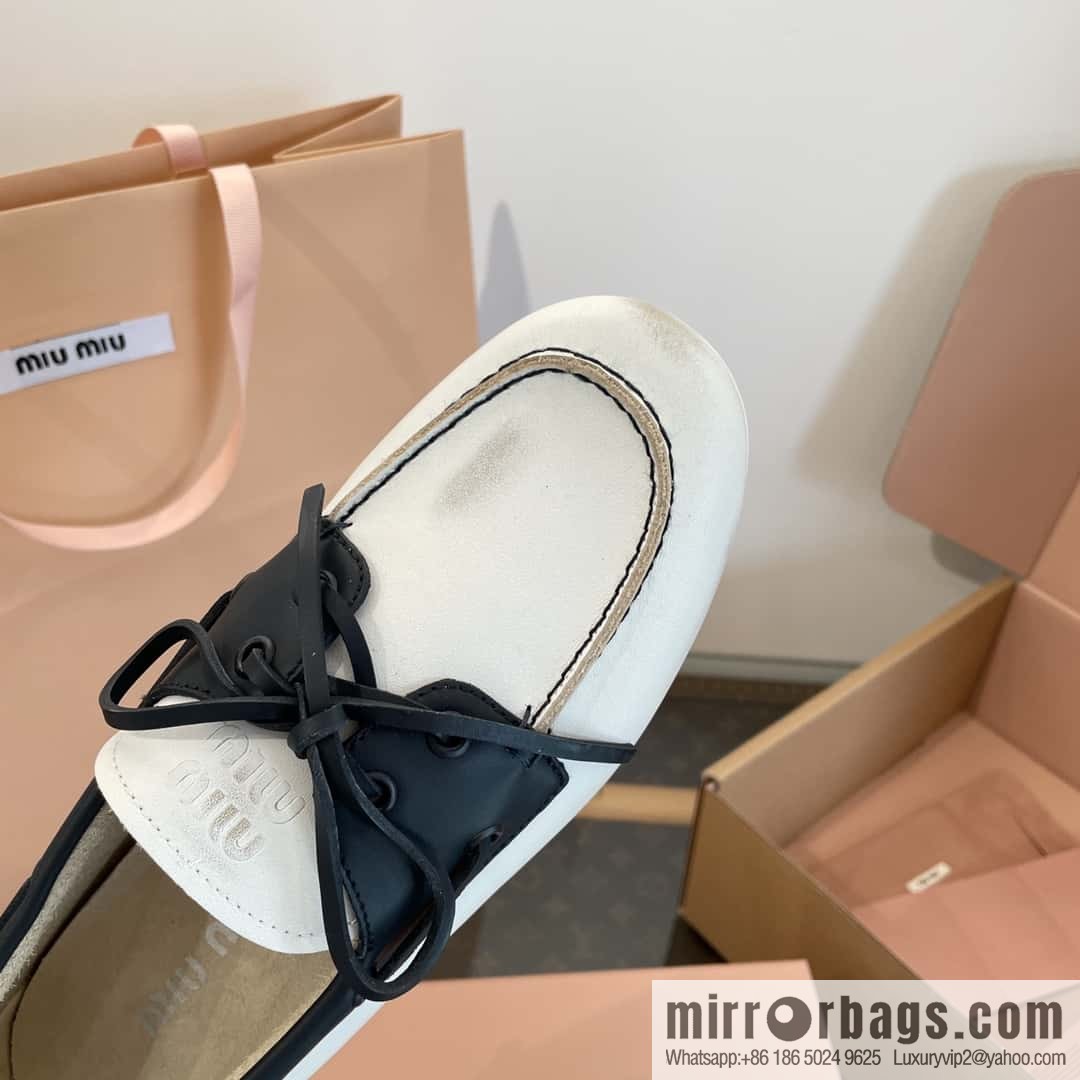 𝐌𝐢𝐮𝐌𝐢𝐮|| Miu Miu Bow Lace Up Sailing Flat Loafers