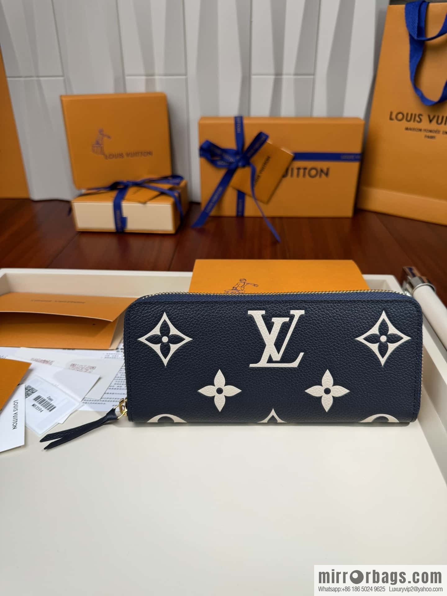 LV M83594 Premium