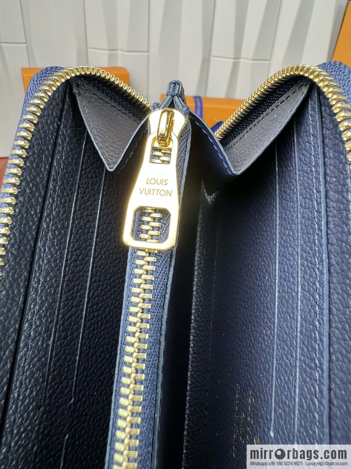 LV M83594 Premium