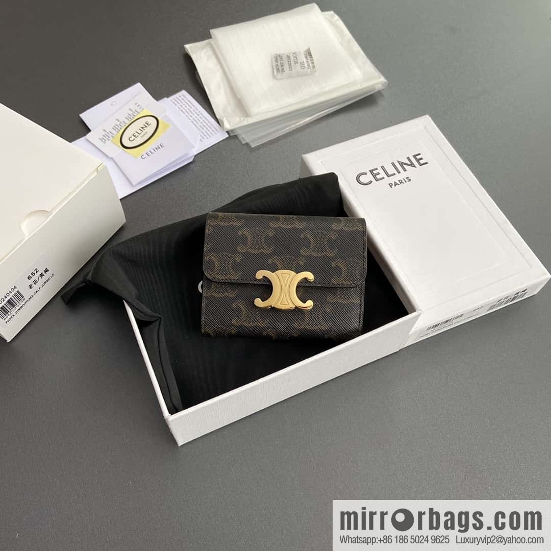 Celine TRIOMPHE logo printed short wallet 10l652DS3.04LU653