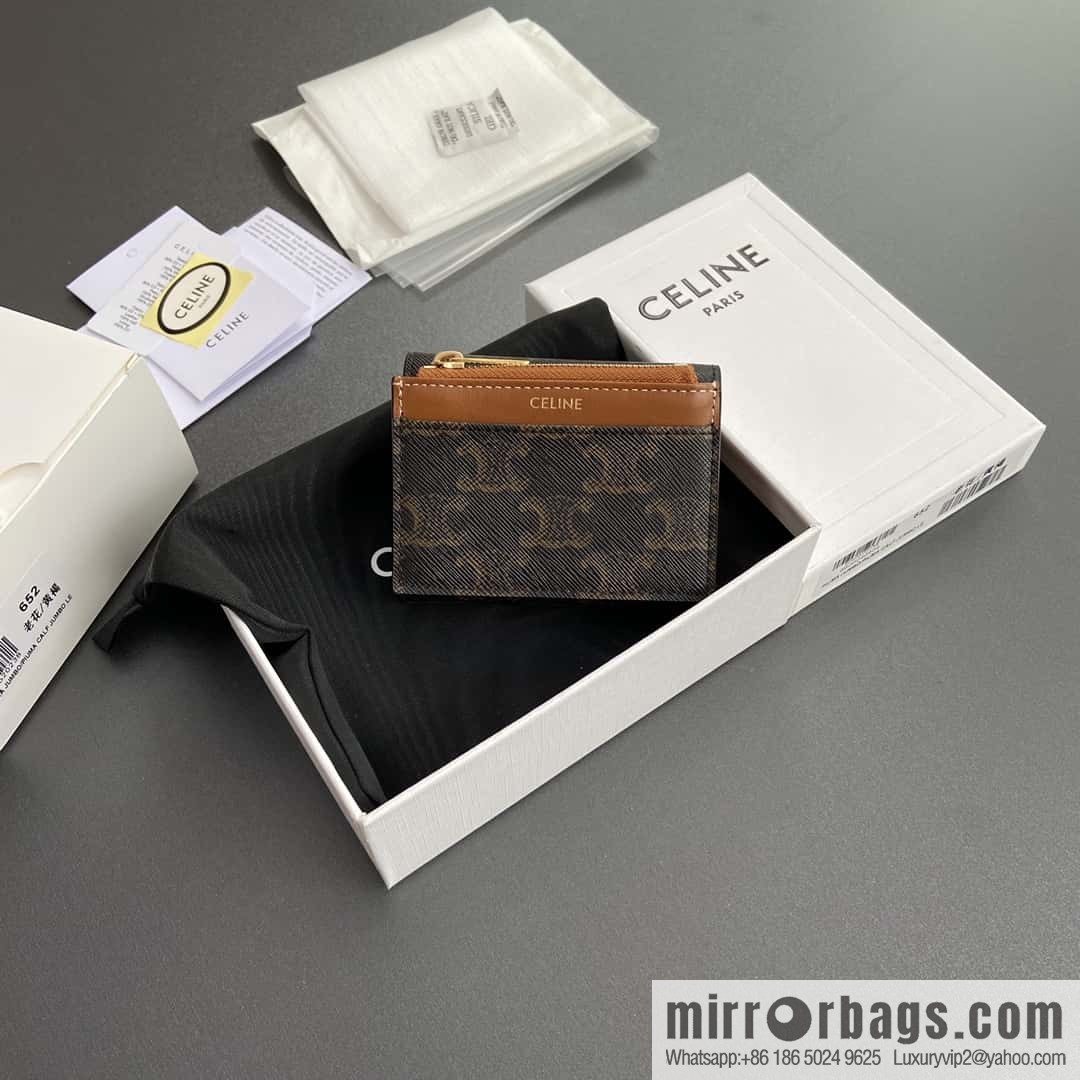 Celine TRIOMPHE logo printed short wallet 10l652DS3.04LU653