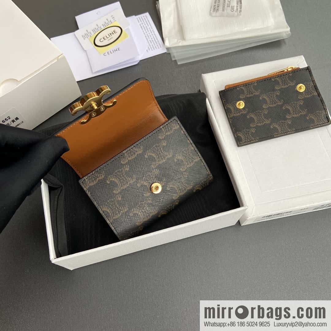 Celine TRIOMPHE logo printed short wallet 10l652DS3.04LU653
