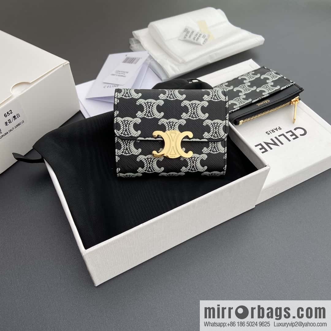 Celine TRIOMPHE logo printed short wallet 10l652DS3.04LU653