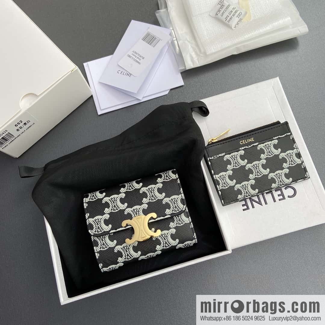 Celine TRIOMPHE logo printed short wallet 10l652DS3.04LU653