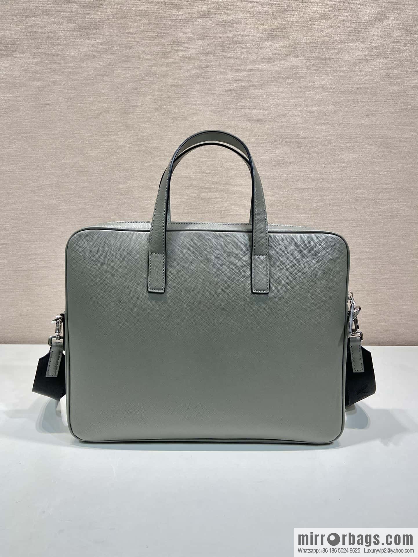 Prada 🎉 new briefcase 🎉 2VE368🎉