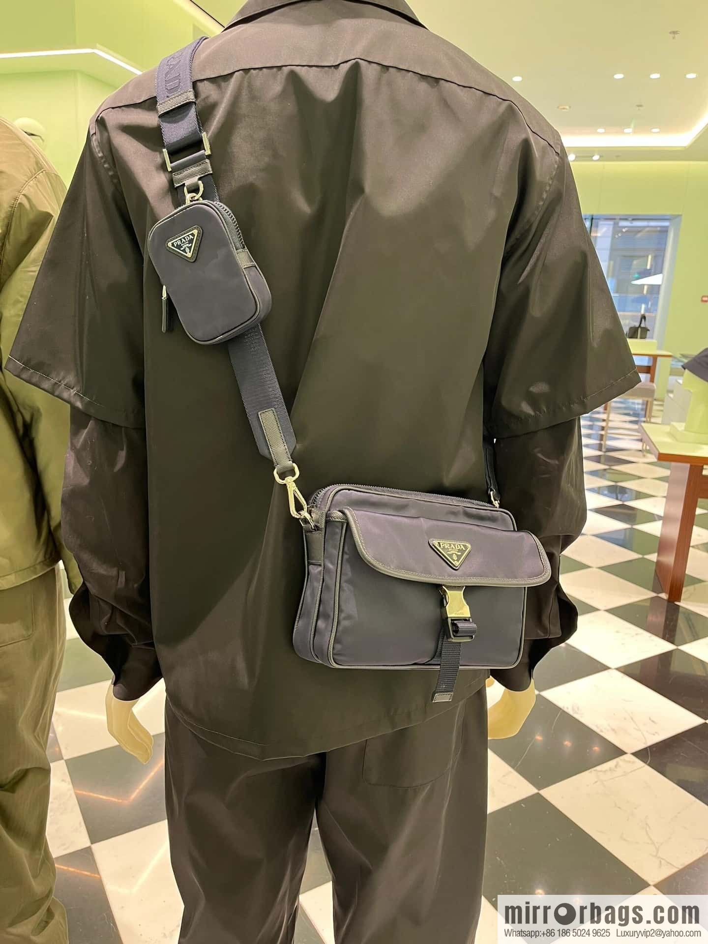 Prada 🎉 new messenger bag 🎉 2VH133B🎉