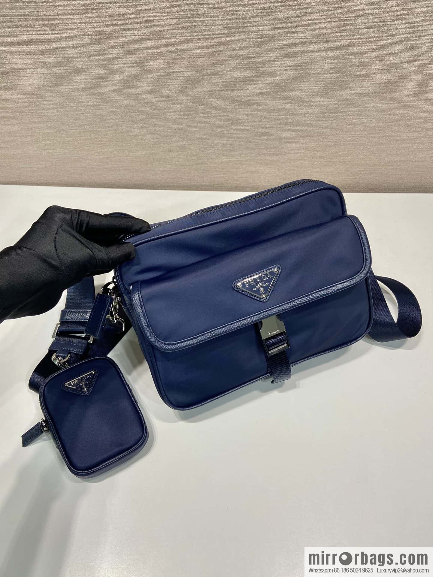 Prada 🎉 new messenger bag 🎉 2VH133B🎉