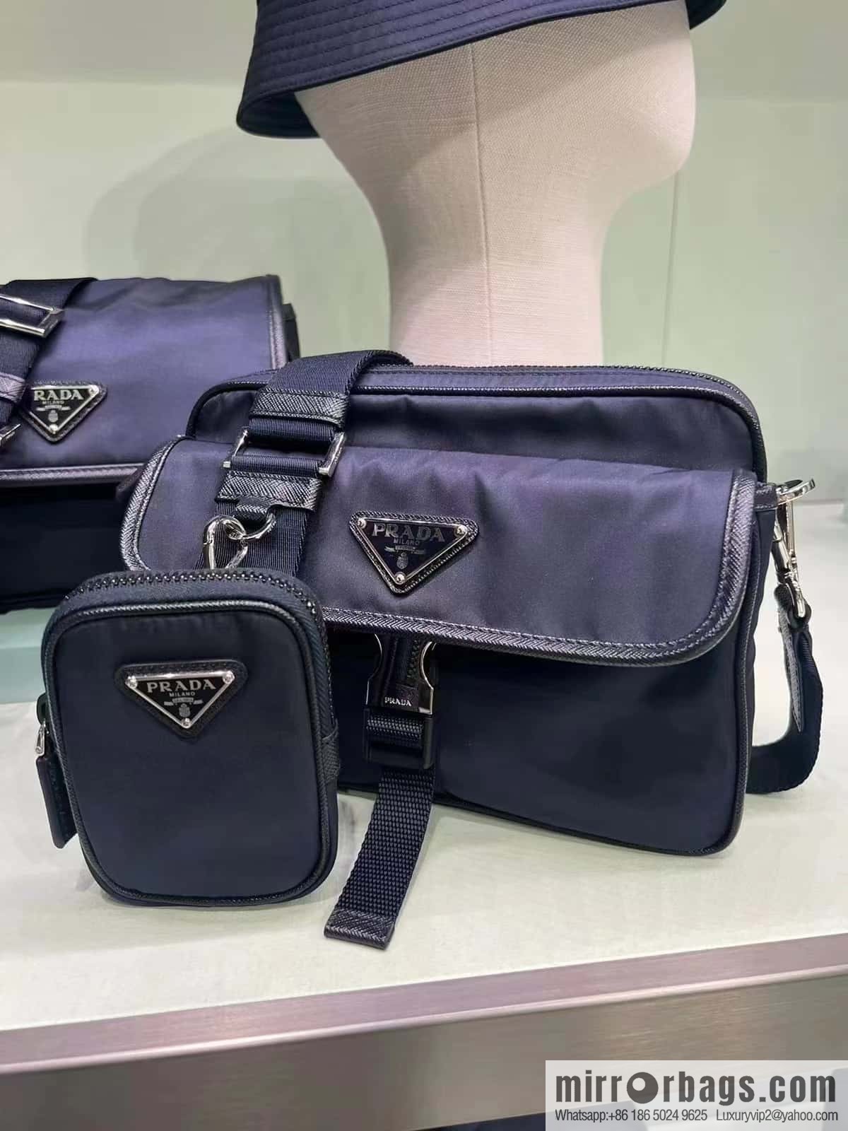Prada 🎉 new messenger bag 🎉 2VH133B🎉