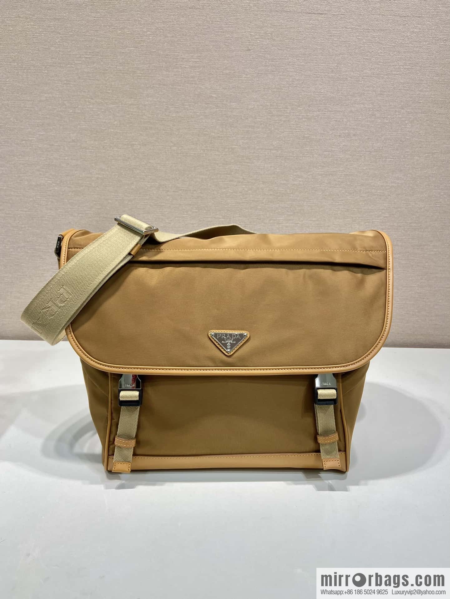 Prada 🎉 new messenger bag 🎉🎉 2VD052A