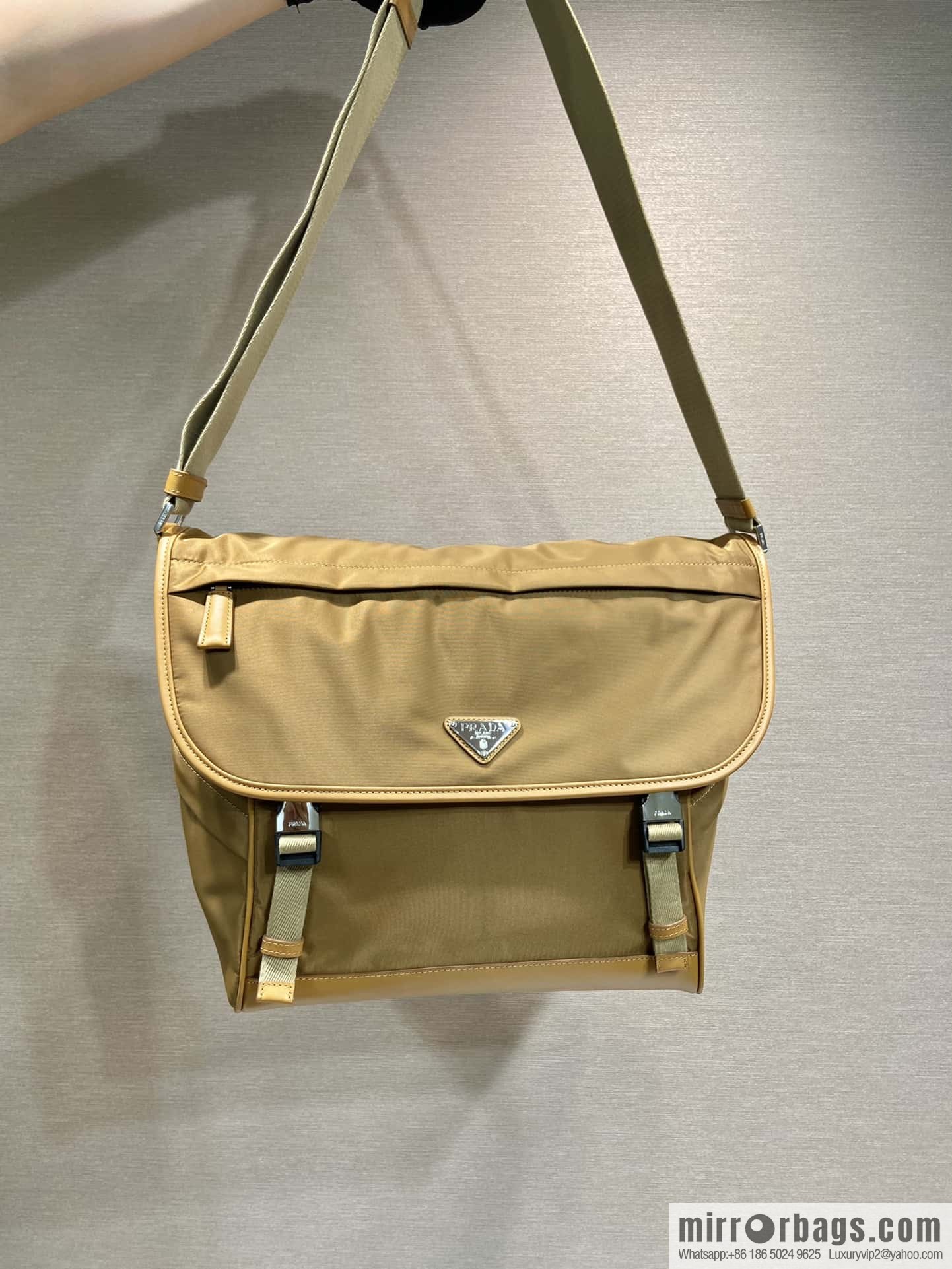 Prada 🎉 new messenger bag 🎉🎉 2VD052A