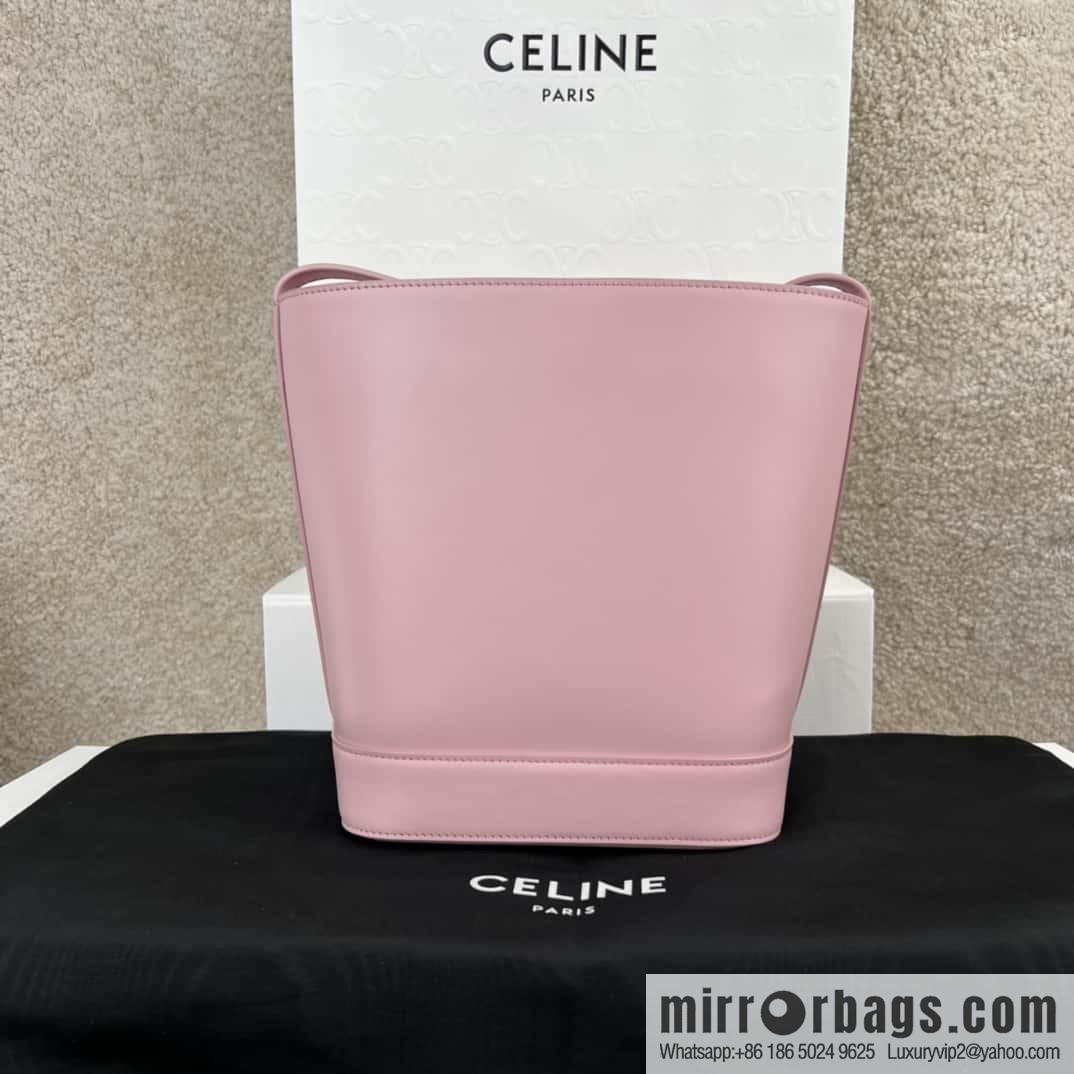 CELINE CUIR TRIOMPHE Small smooth leather bucket bag 198243