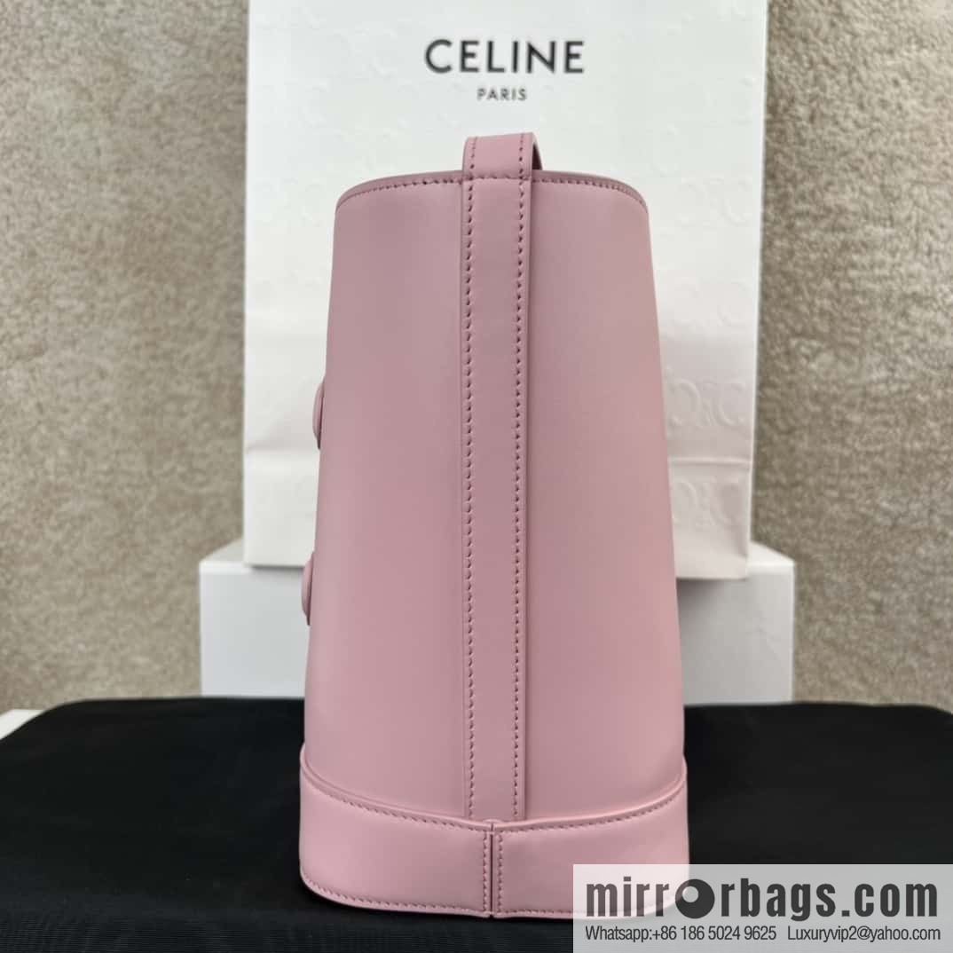 CELINE CUIR TRIOMPHE Small smooth leather bucket bag 198243