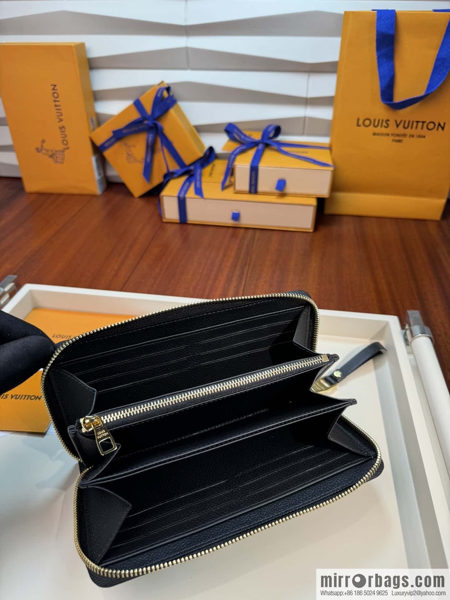 LV Zippy wallet M80481 Premium
