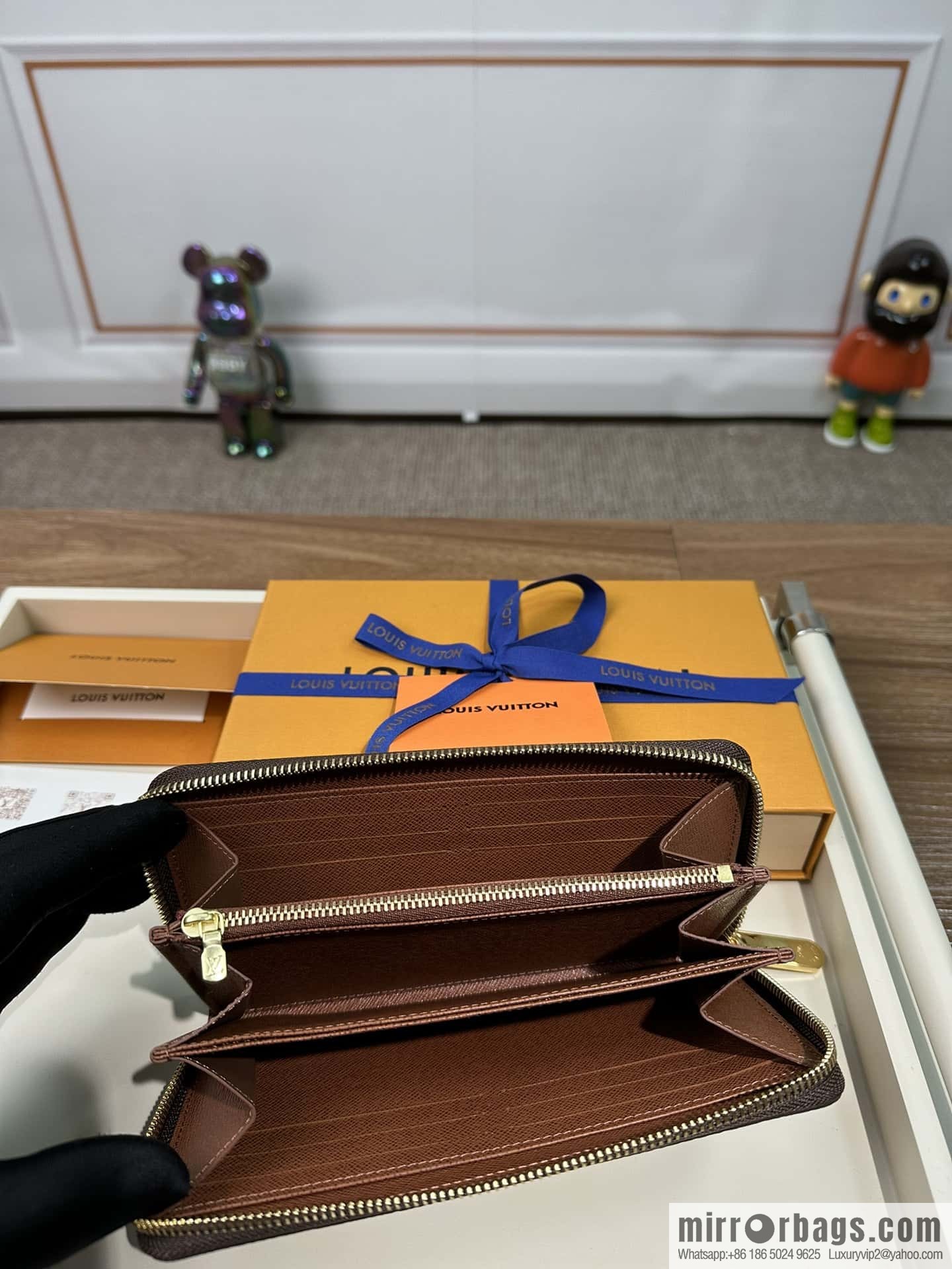 LV Zippy Wallet M42616 Premium
