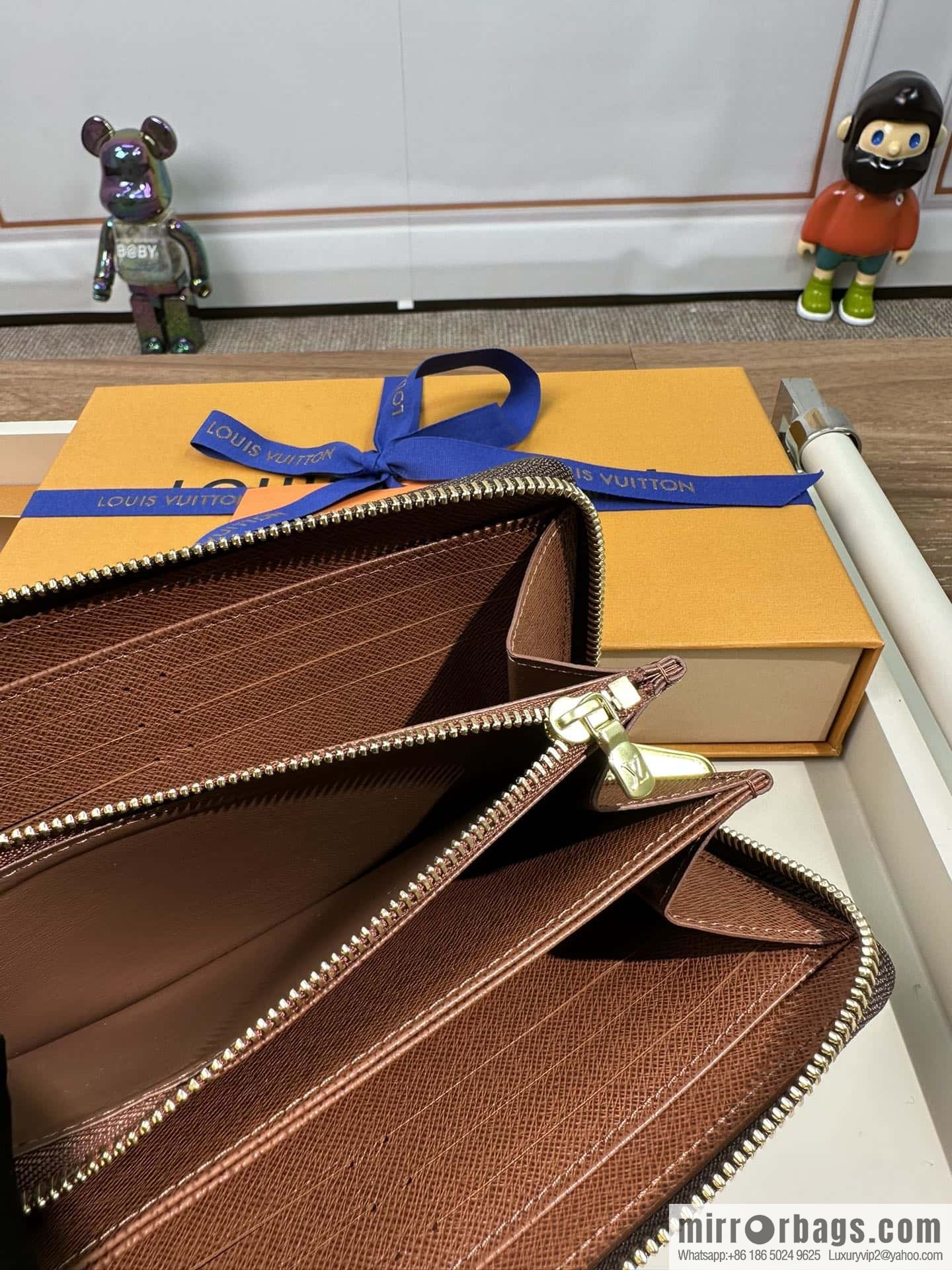LV Zippy Wallet M42616 Premium