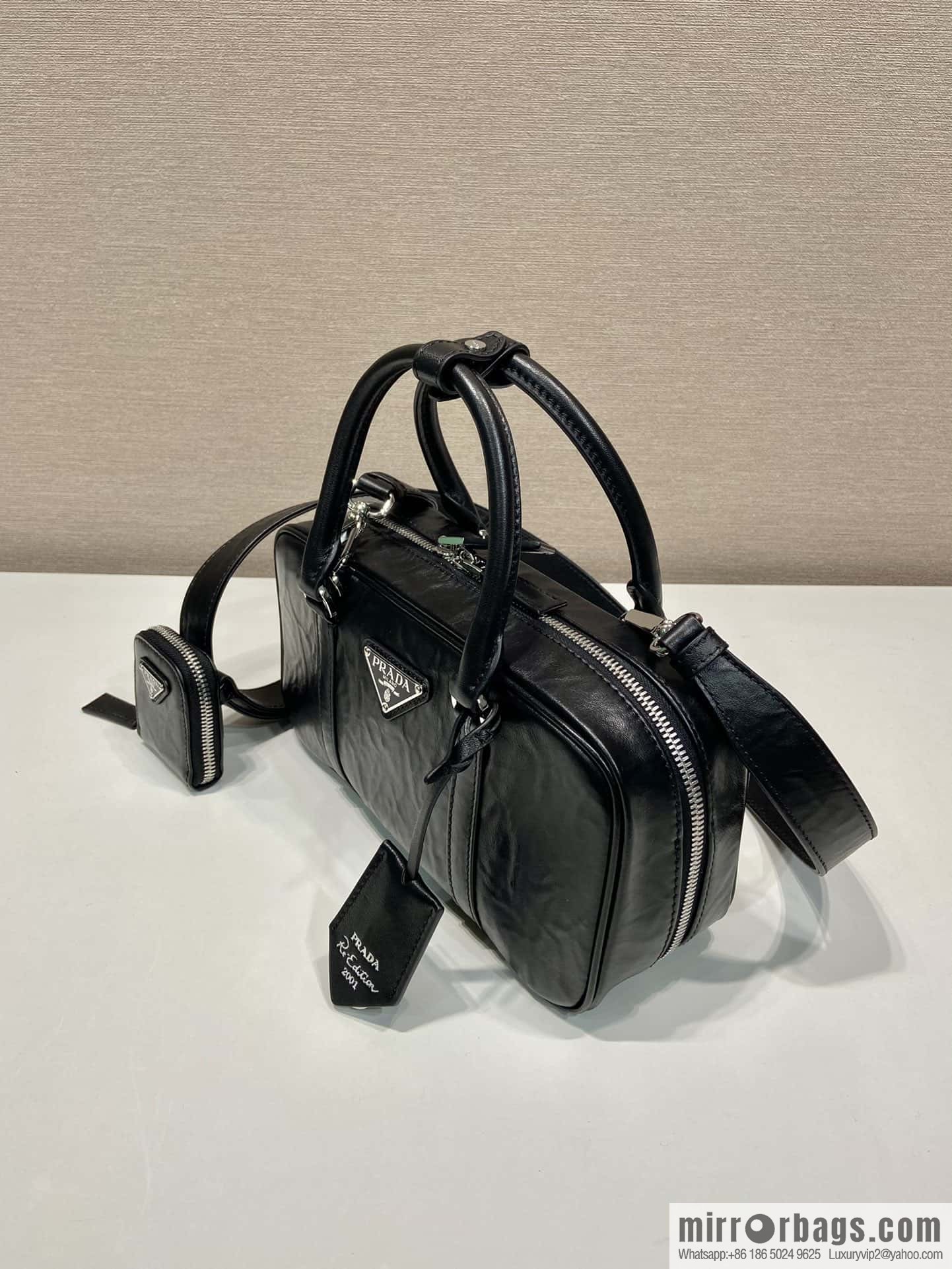 PRADA 🎉 new Boston 🎉 1BB098 S