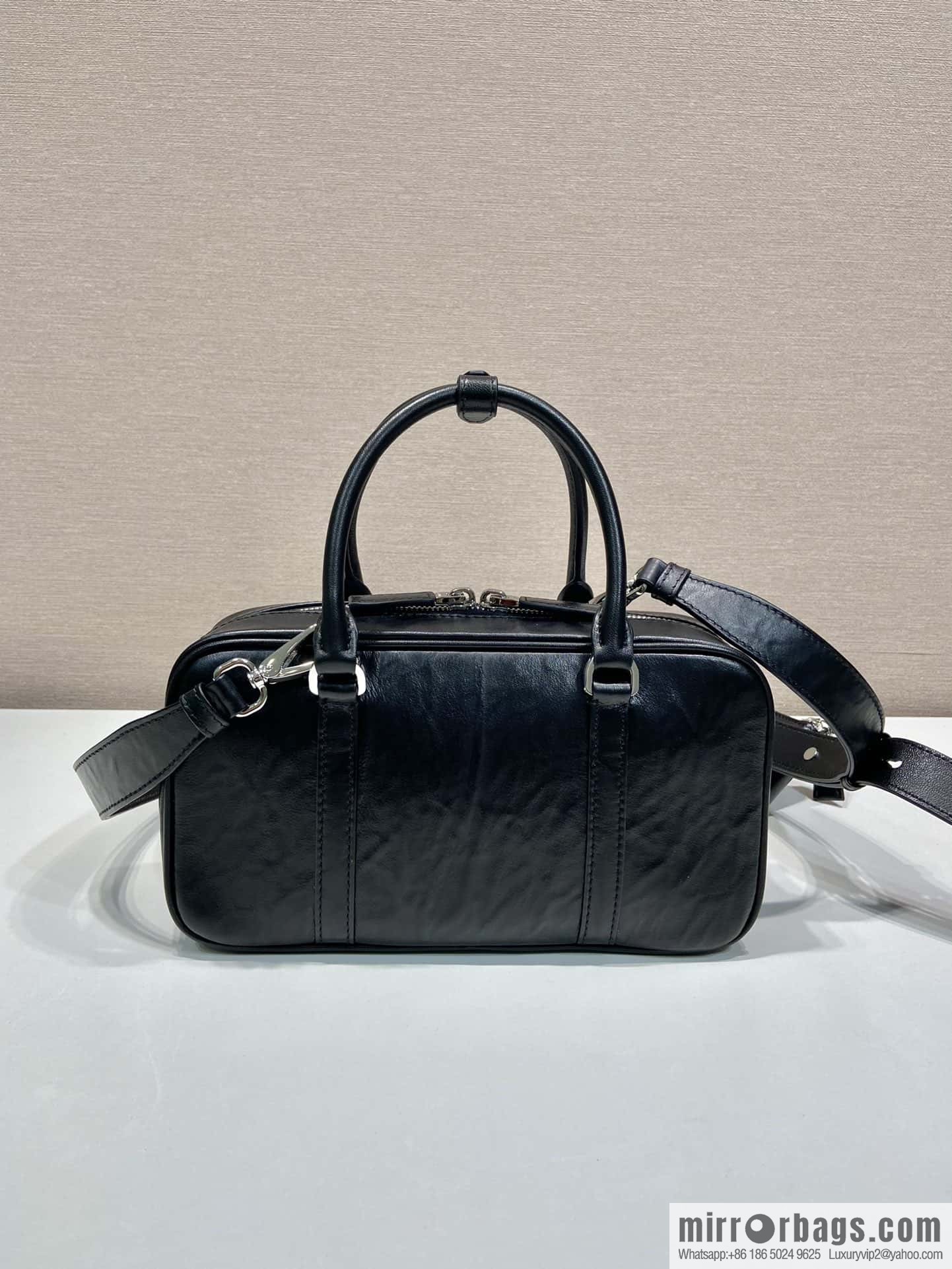 PRADA 🎉 new Boston 🎉 1BB098 S