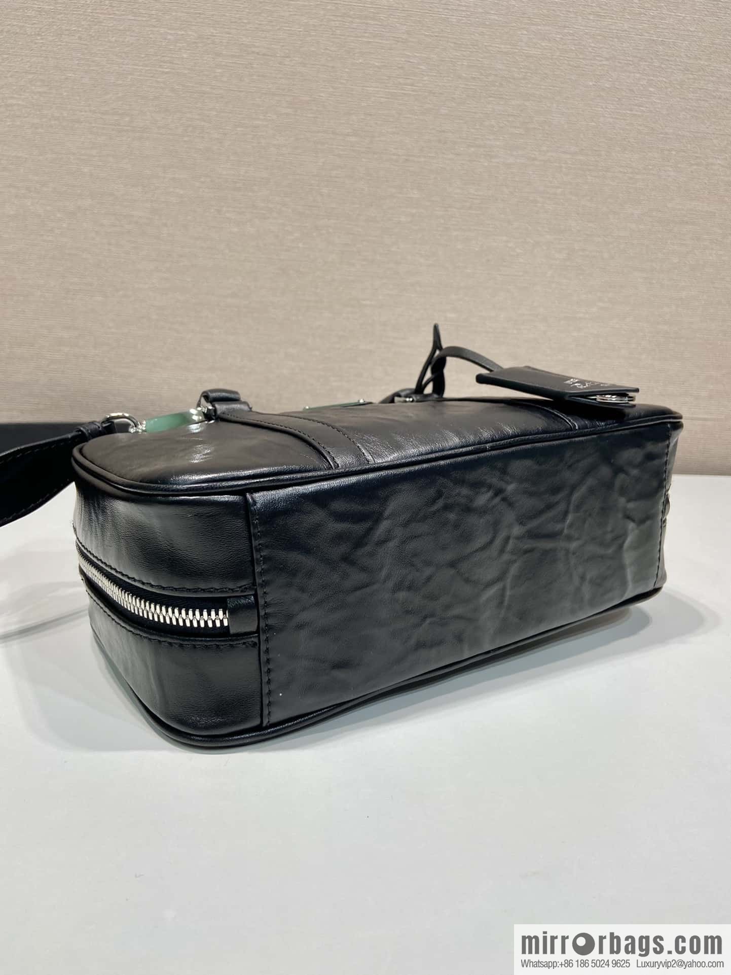 PRADA 🎉 new Boston 🎉 1BB098 S