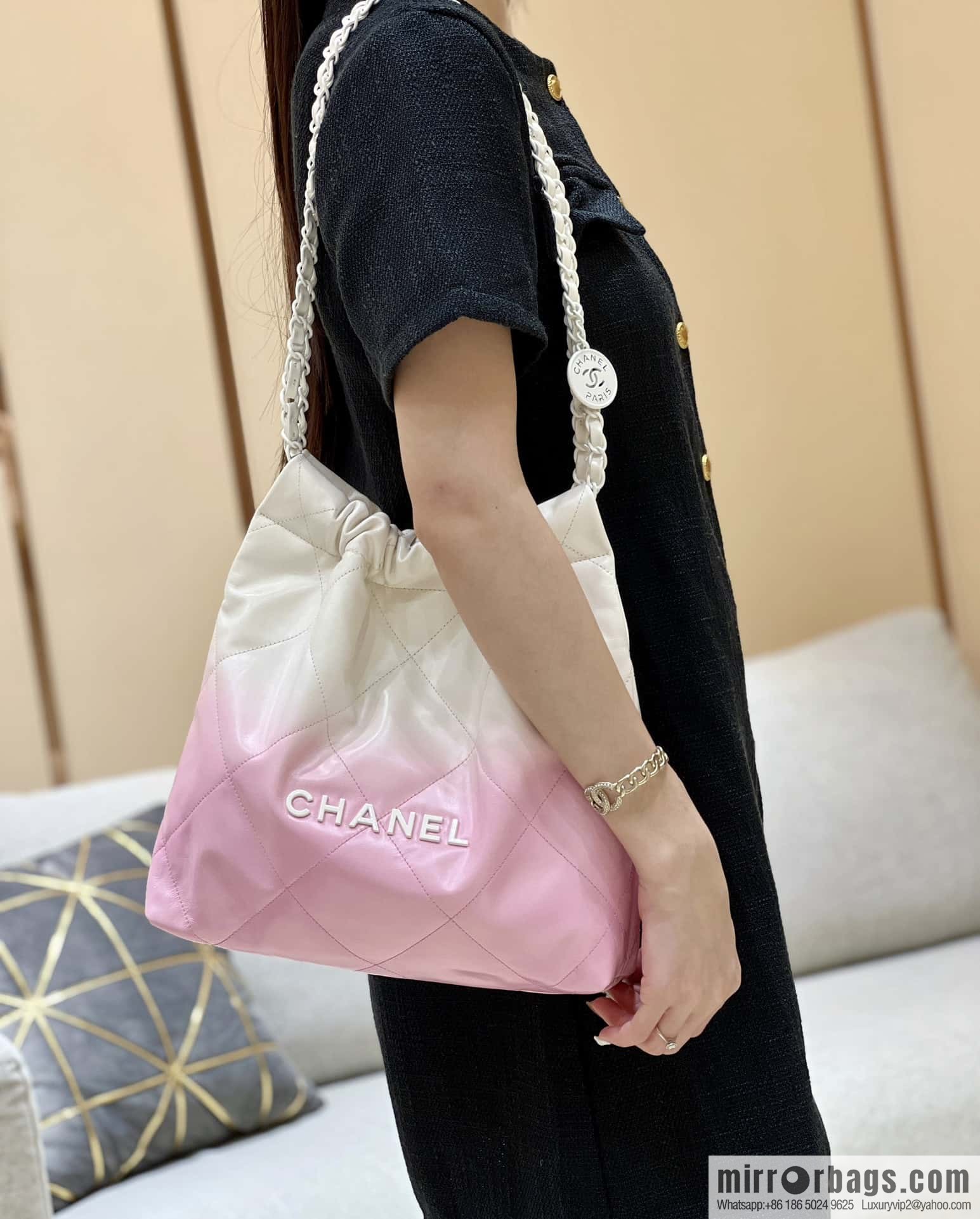 CHANEL 24S spring and summer series, global limited edition gradual change 22 bags AS3260