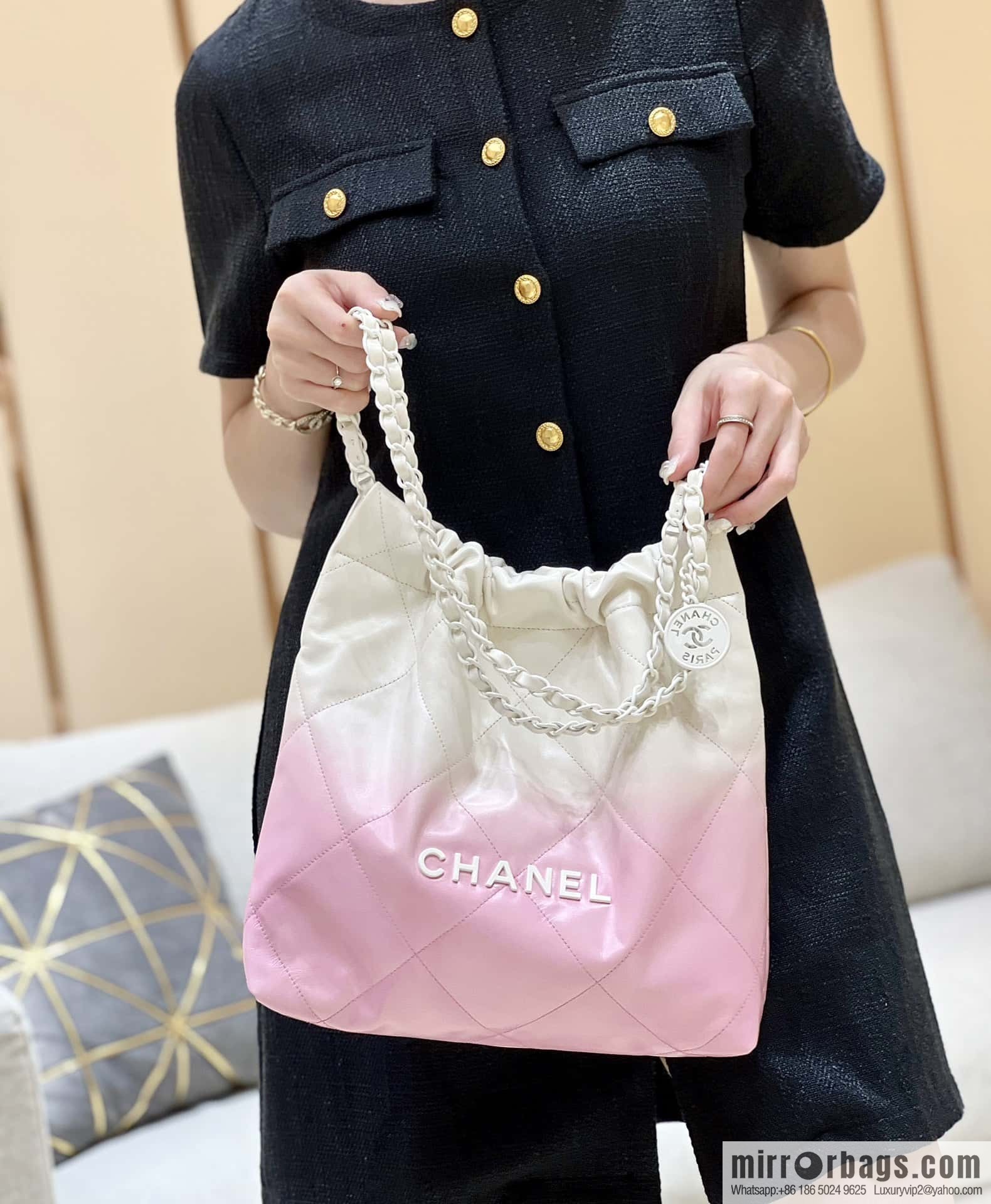 CHANEL 24S spring and summer series, global limited edition gradual change 22 bags AS3260