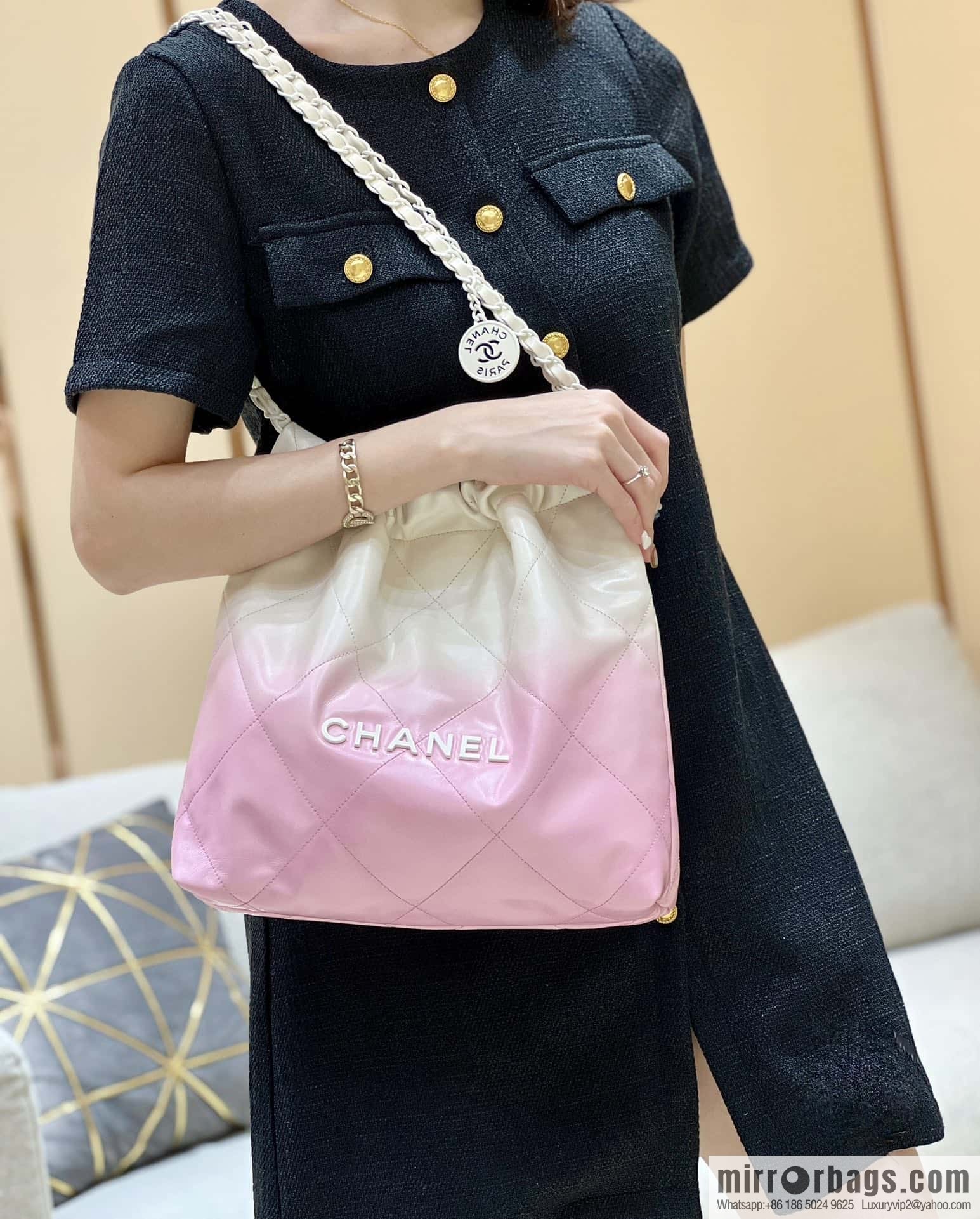 CHANEL 24S spring and summer series, global limited edition gradual change 22 bags AS3260