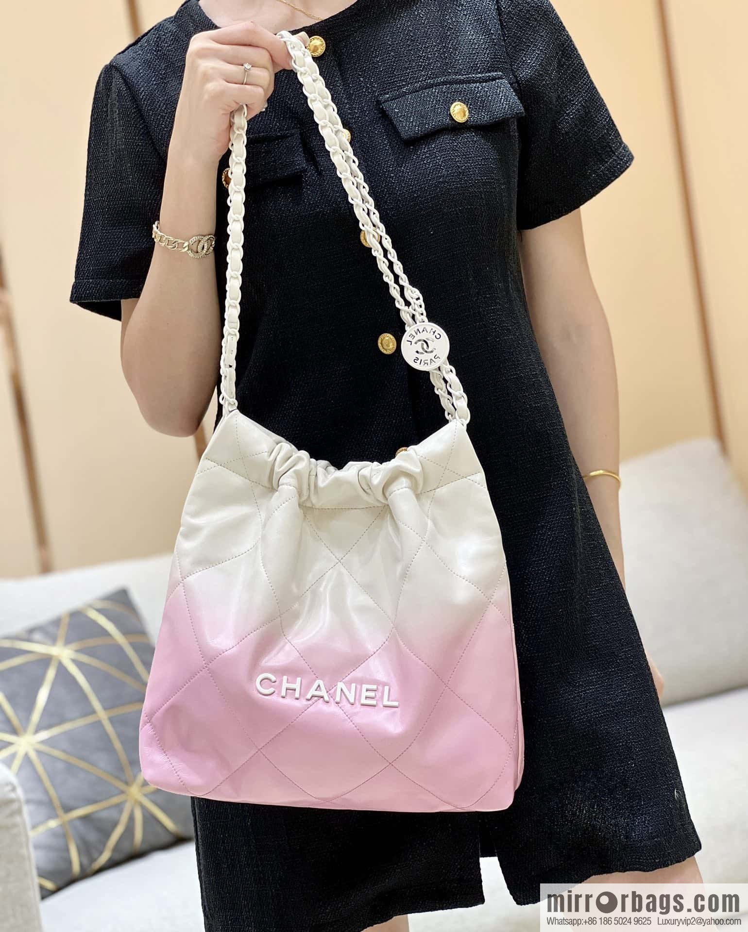 CHANEL 24S spring and summer series, global limited edition gradual change 22 bags AS3260