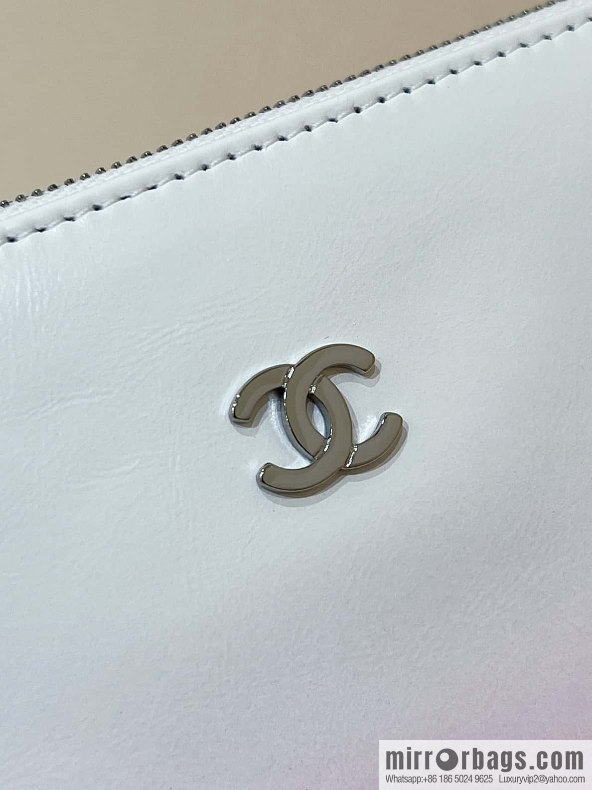 CHANEL 24S spring and summer series, global limited edition gradual change 22 bags AS3260