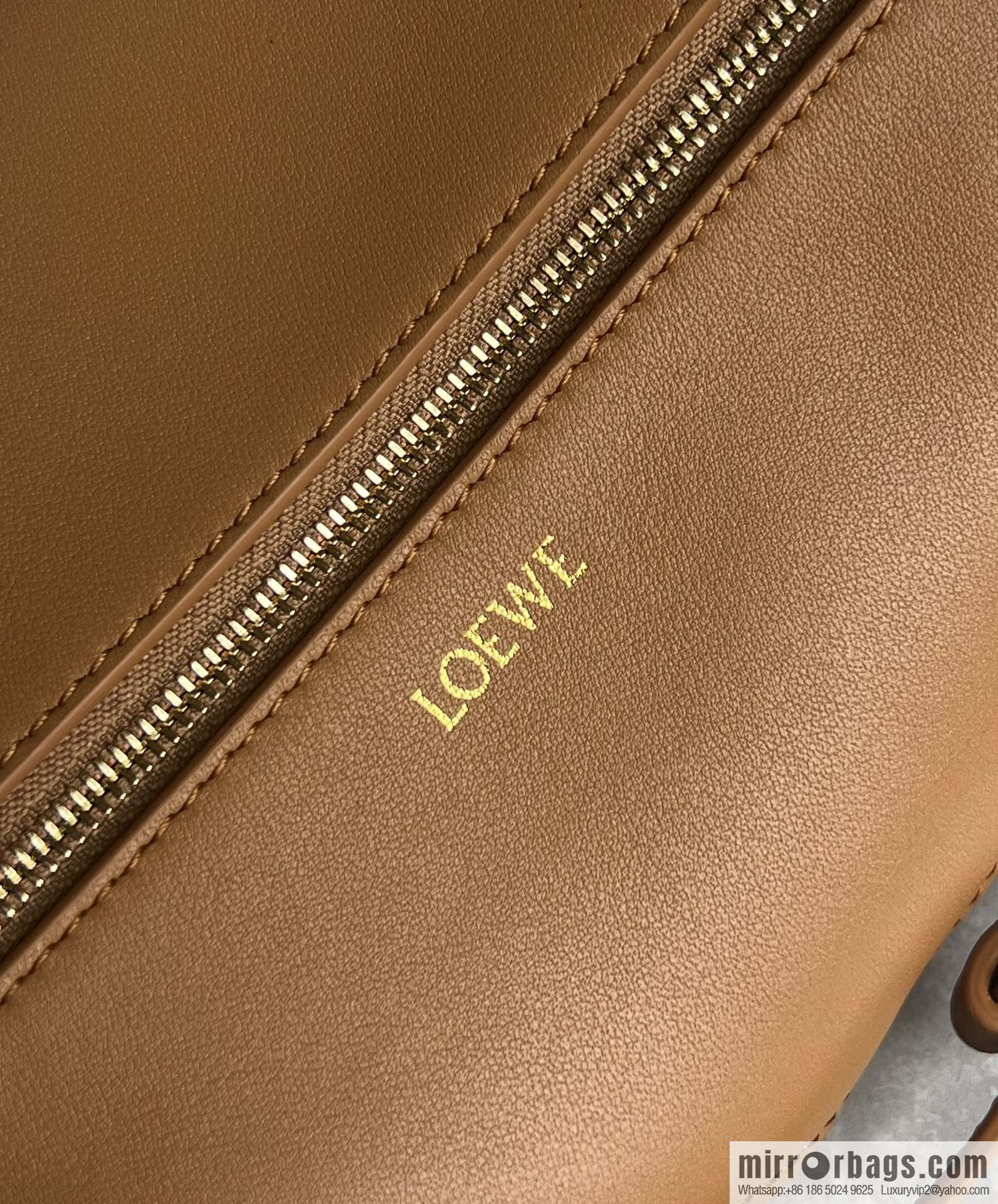 LOEWE 𝐩𝐮𝐳𝐳𝐥𝐞 𝐟𝐨𝐥𝐝 𝐩𝐨𝐮𝐜𝐡 Mahjong Bag 0696 Brown