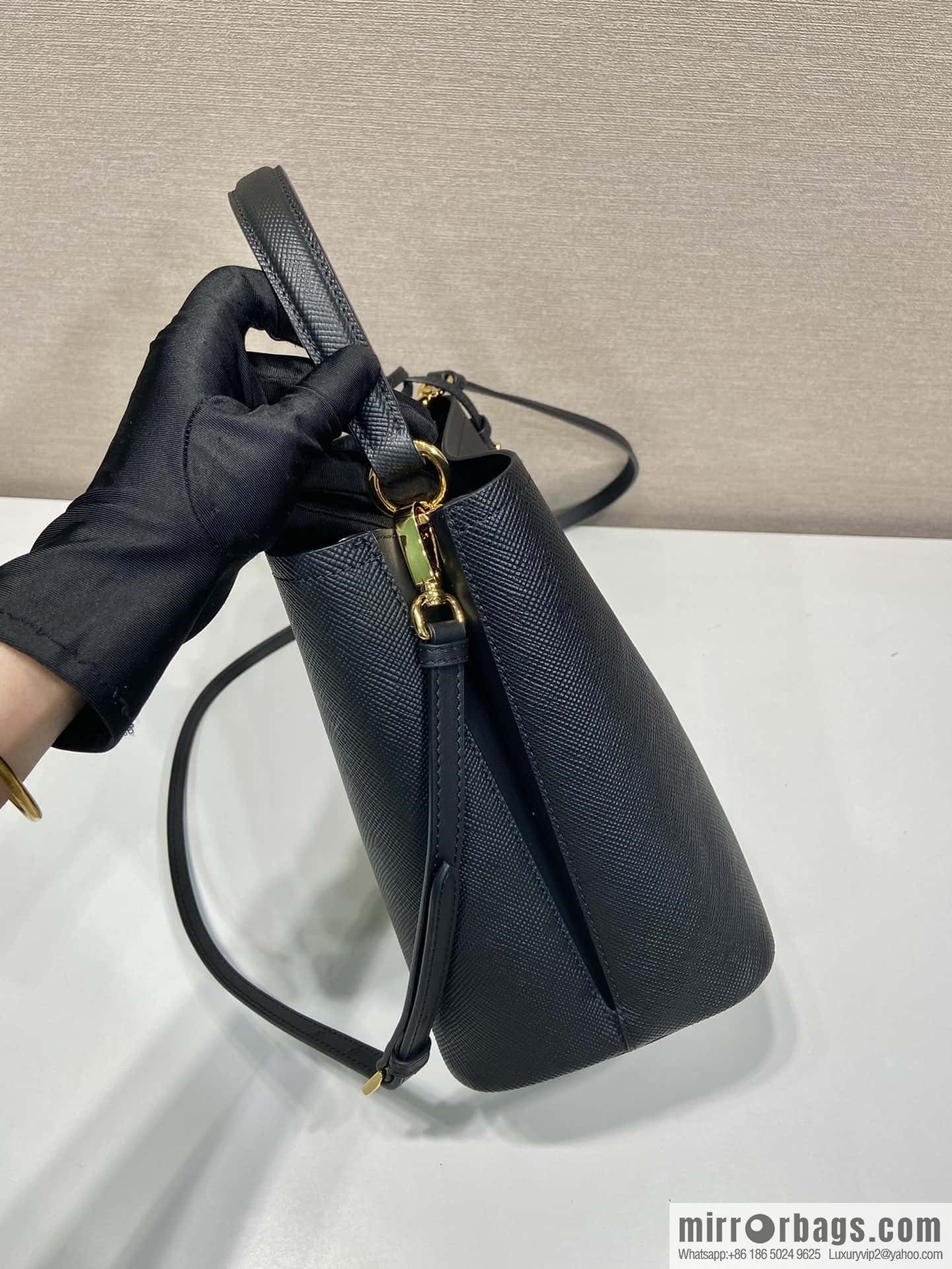 PRADA 🔆 exclusive debut 🔆 1BA212 💋 new color
