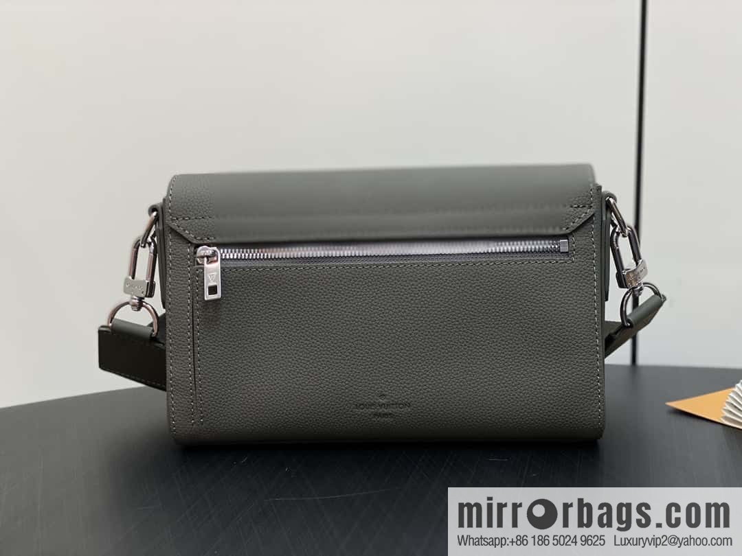 [Boutique‑grade] M25125 green, full leather men's bag messenger bag series Takeoff small Aer messenger bag M25125 M24769