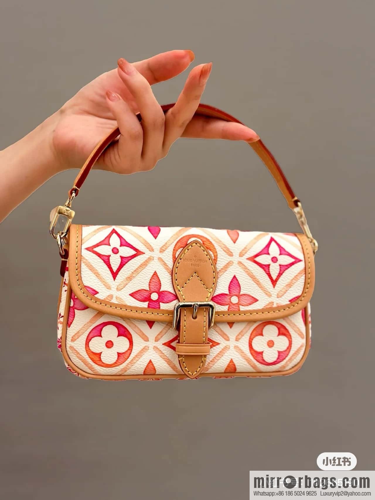 [Original order boutique] M83621 rose red printed mini baguette bag Nano Diane baguette handbag, rose red (2024 summer) By the Pool summer series