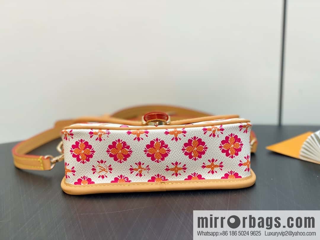 [Original order boutique] M83621 rose red printed mini baguette bag Nano Diane baguette handbag, rose red (2024 summer) By the Pool summer series
