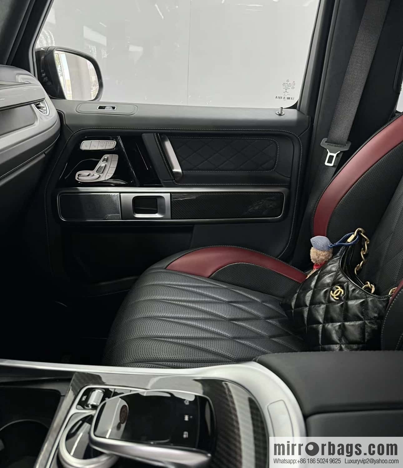 Chanel 24A hobo armpit bag AS4922