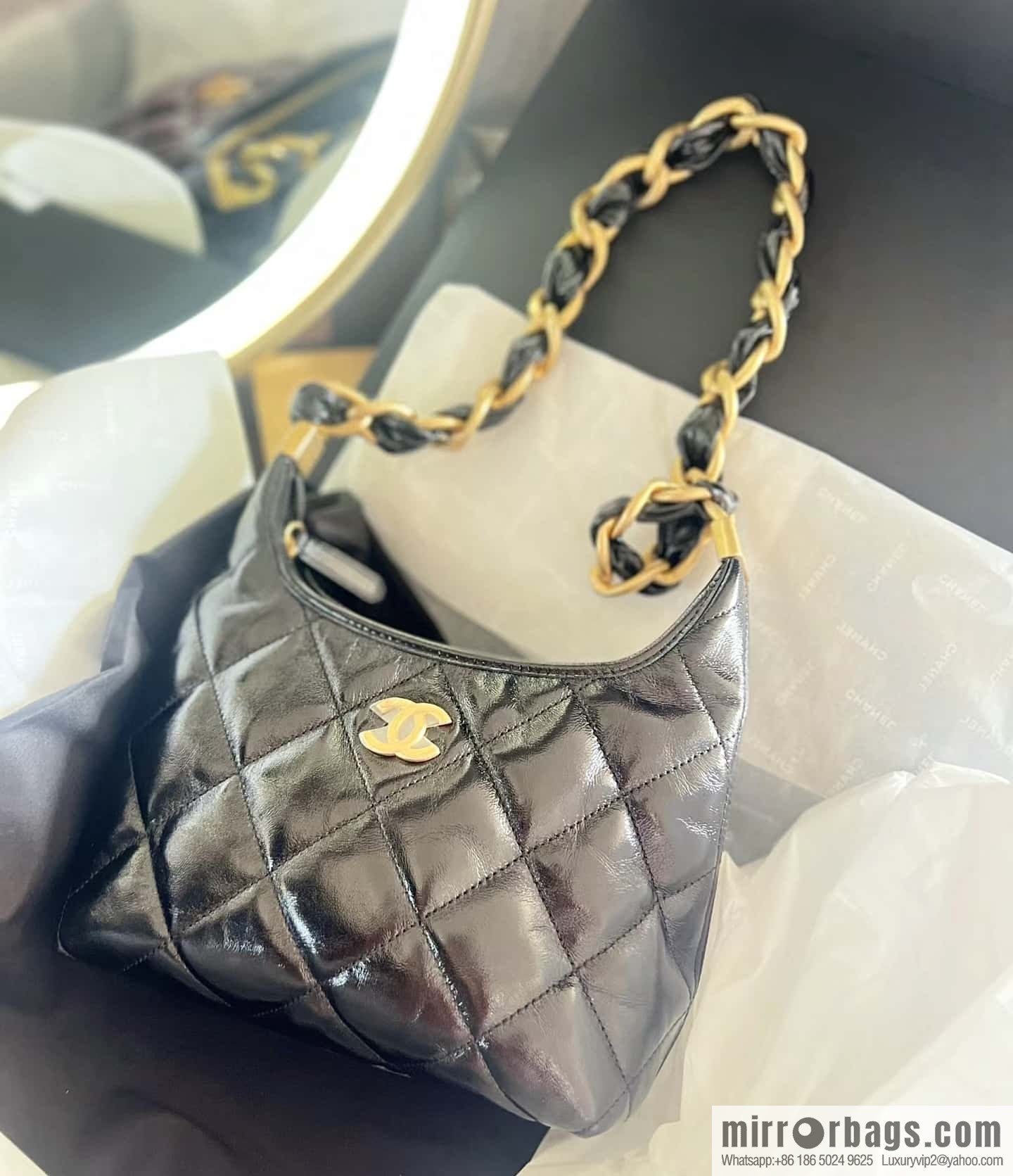 Chanel 24A hobo armpit bag AS4922