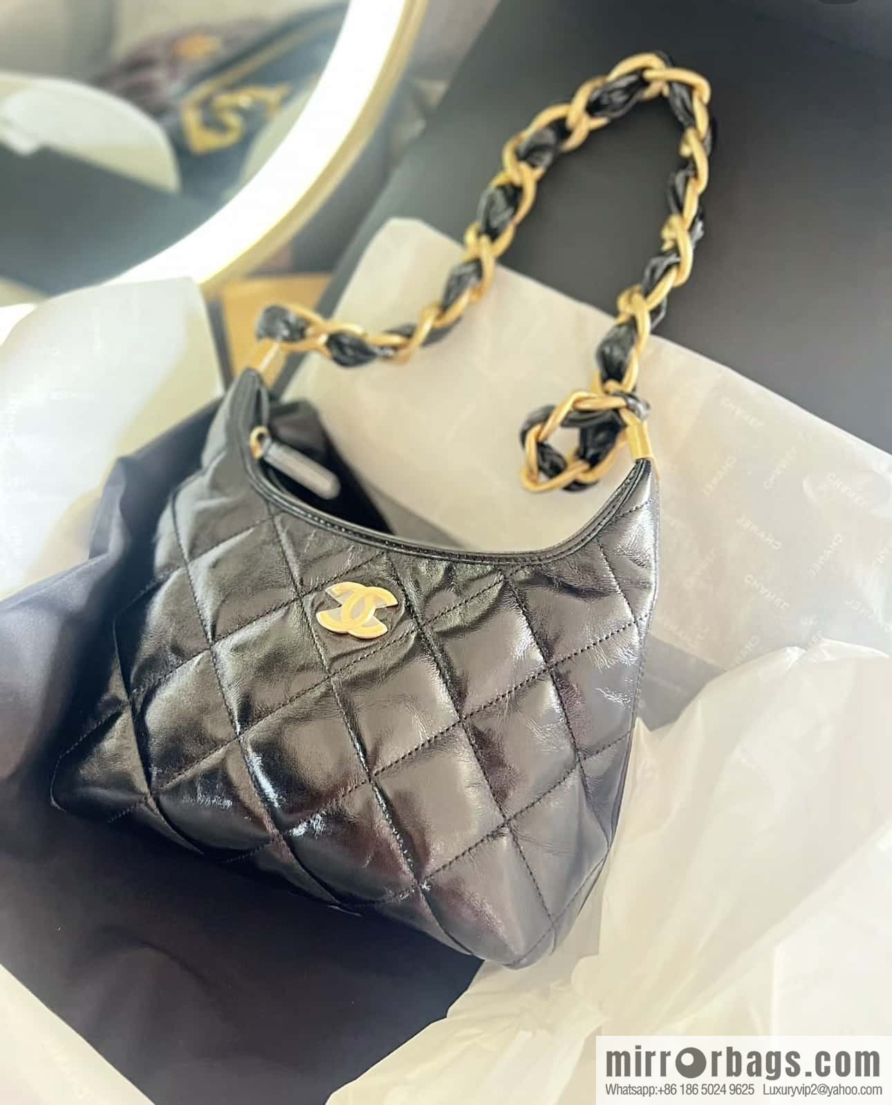 Chanel 24A hobo armpit bag AS4922