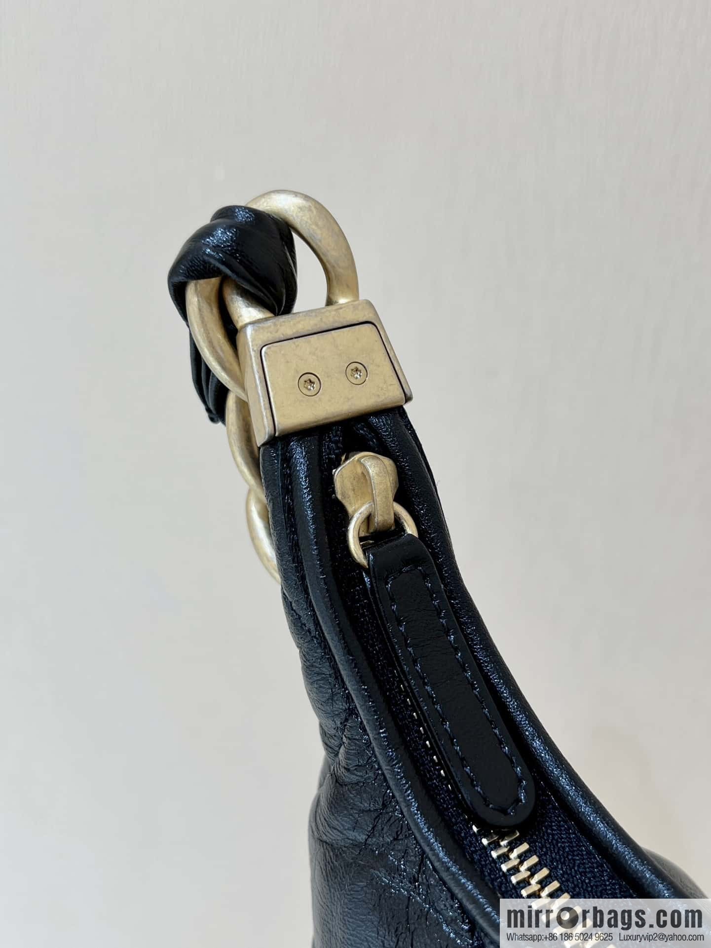 Chanel 24A hobo armpit bag AS4922