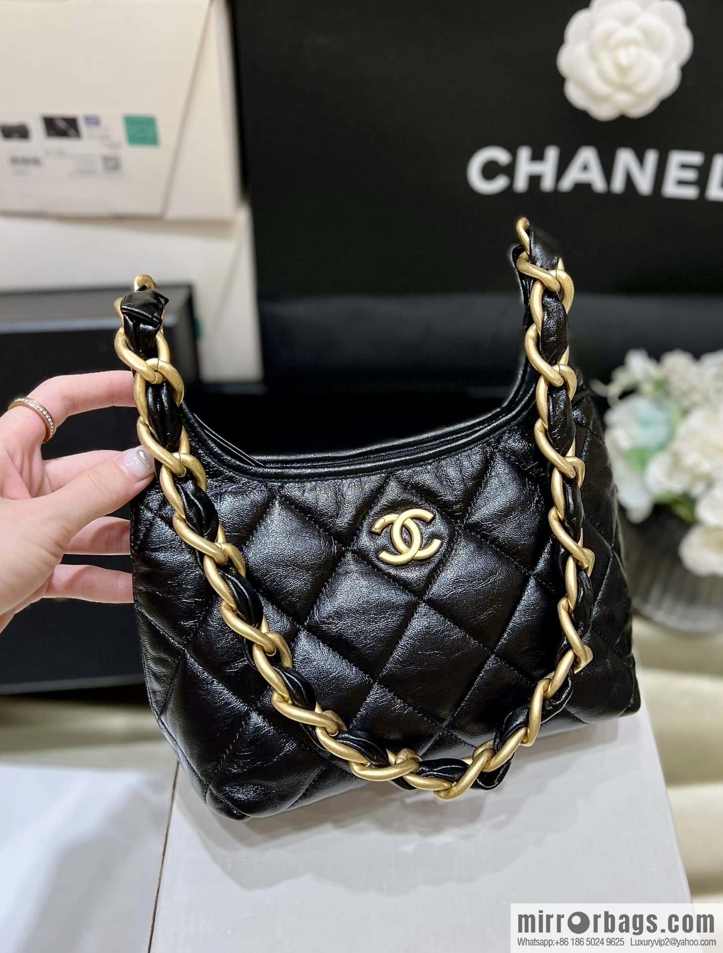 Chanel 24A hobo armpit bag AS4922