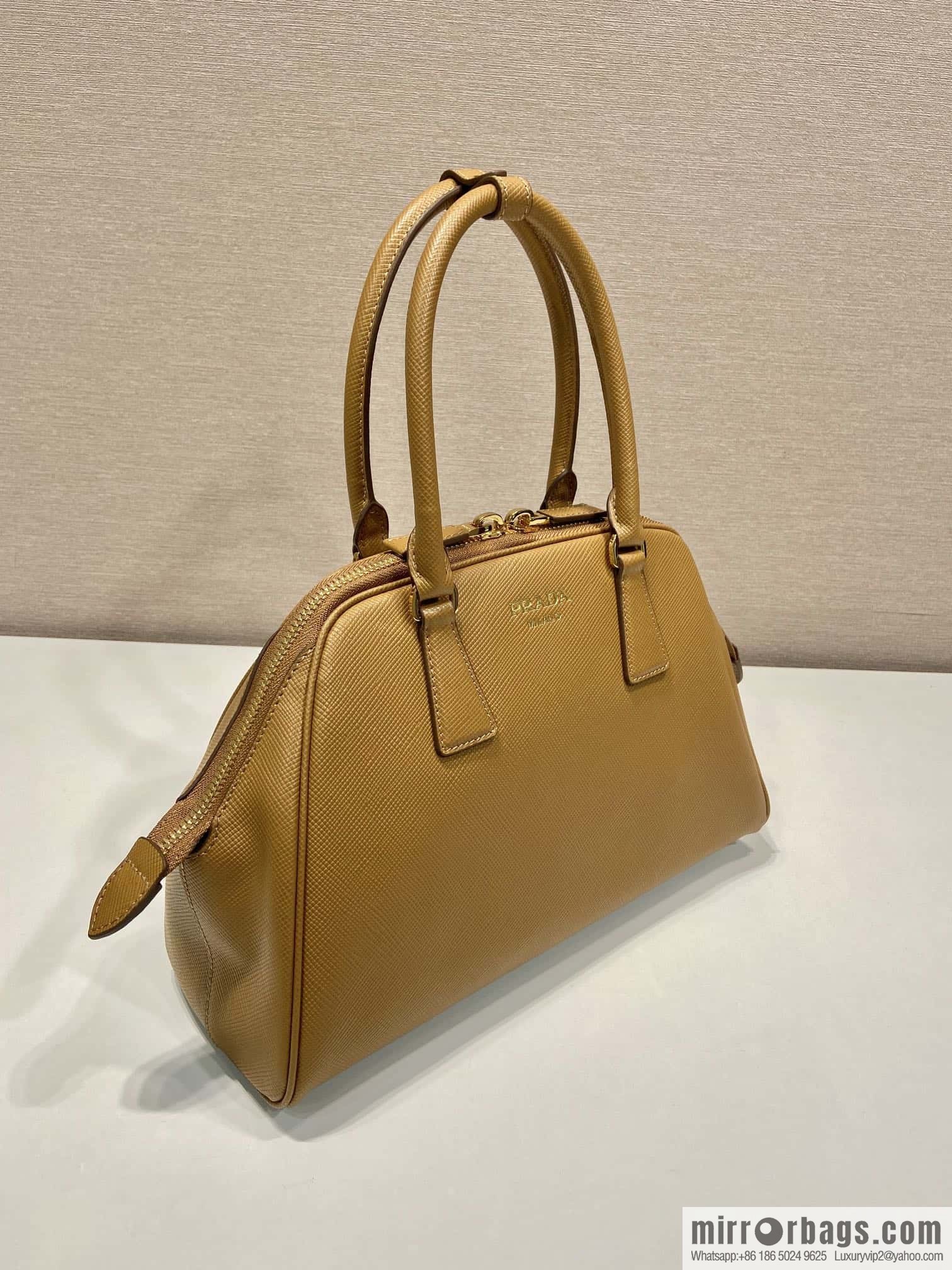 PRADA 🎉 new shell bag 🎉 1BG537 brown