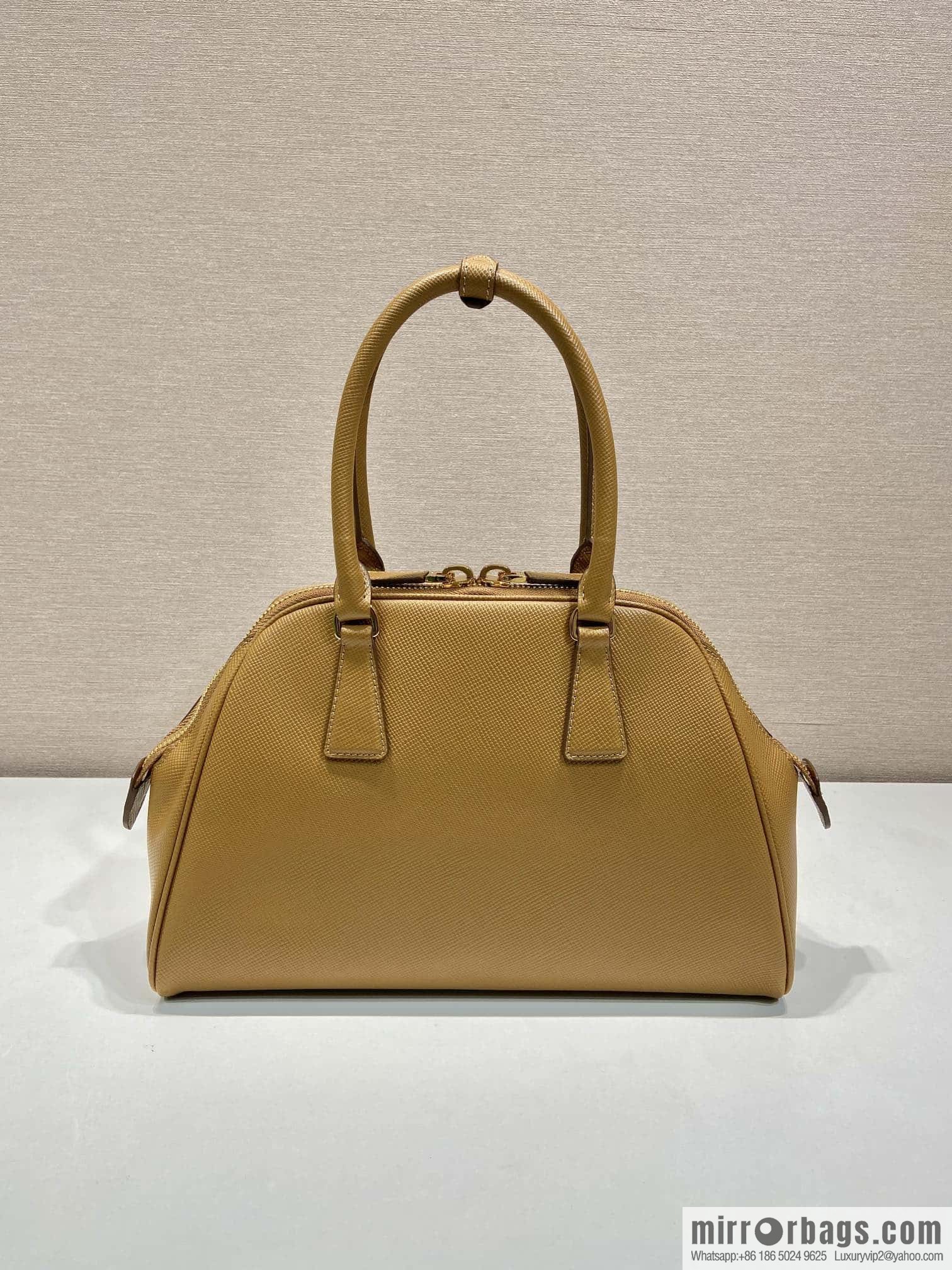PRADA 🎉 new shell bag 🎉 1BG537 brown